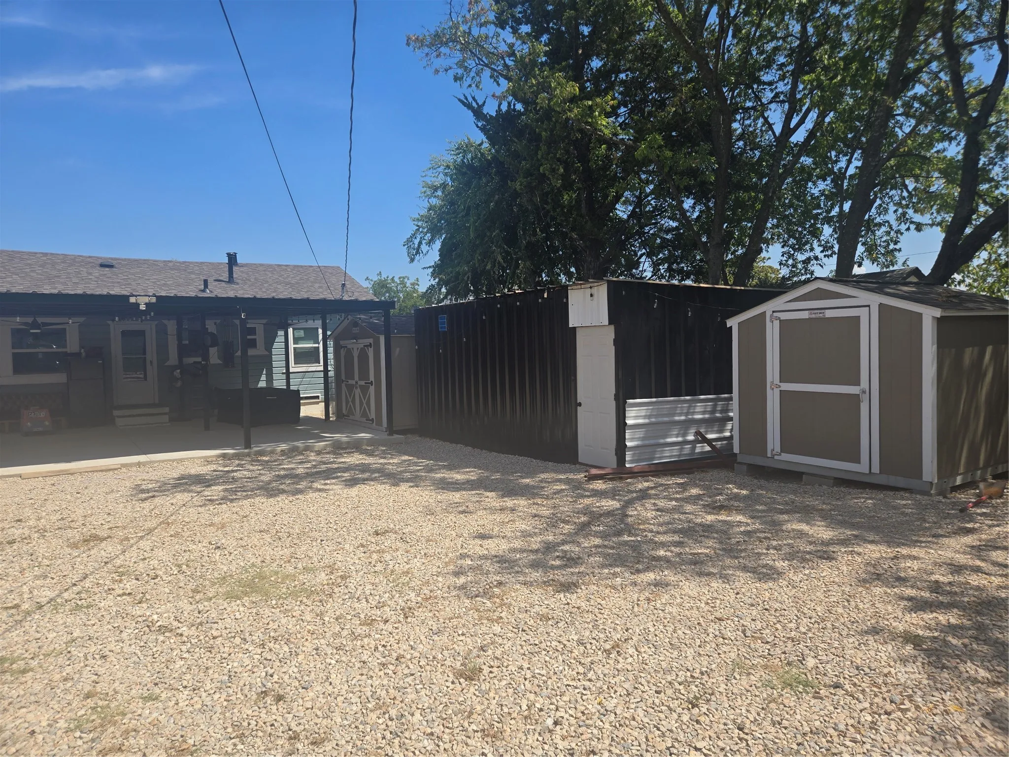 Single Family Residence For Sale in Dallas County , 3211 Ramsey Avenue, Dallas, Texas 75216, 3 Bedroom, 2 Bathroom, 4 Garage spaces, 1,208 Sqft, built in 1947, mls#21372910, Real Estate Agent in Dallas, Homes For Sale in Dallas county, Homes For Sale in Dallas, Realtor in Dallas Texas, Real Estate Brokerage Independent Realty Texas, Luminita Cordes Realtor