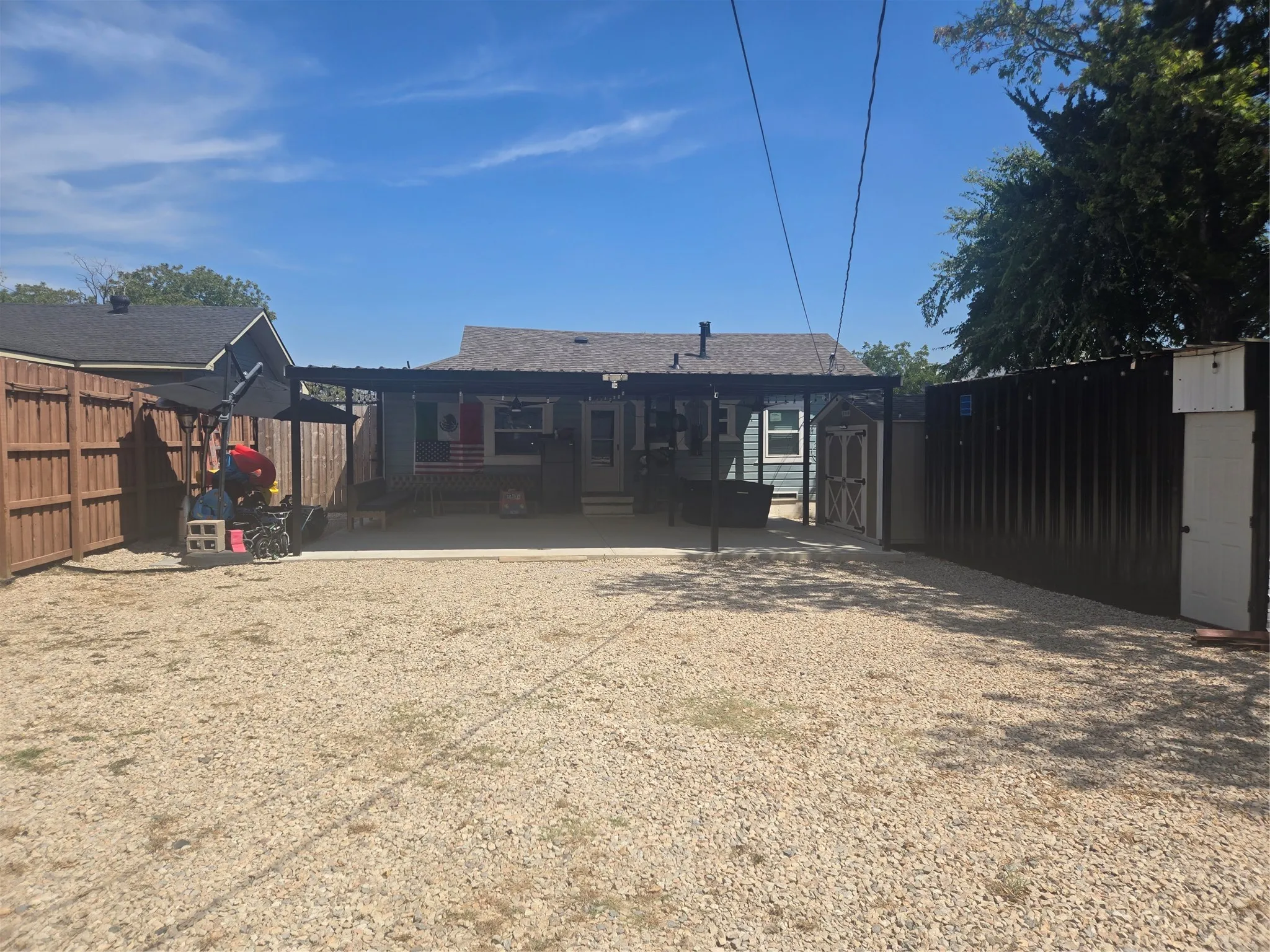 Single Family Residence For Sale in Dallas County , 3211 Ramsey Avenue, Dallas, Texas 75216, 3 Bedroom, 2 Bathroom, 4 Garage spaces, 1,208 Sqft, built in 1947, mls#21372910, Real Estate Agent in Dallas, Homes For Sale in Dallas county, Homes For Sale in Dallas, Realtor in Dallas Texas, Real Estate Brokerage Independent Realty Texas, Luminita Cordes Realtor