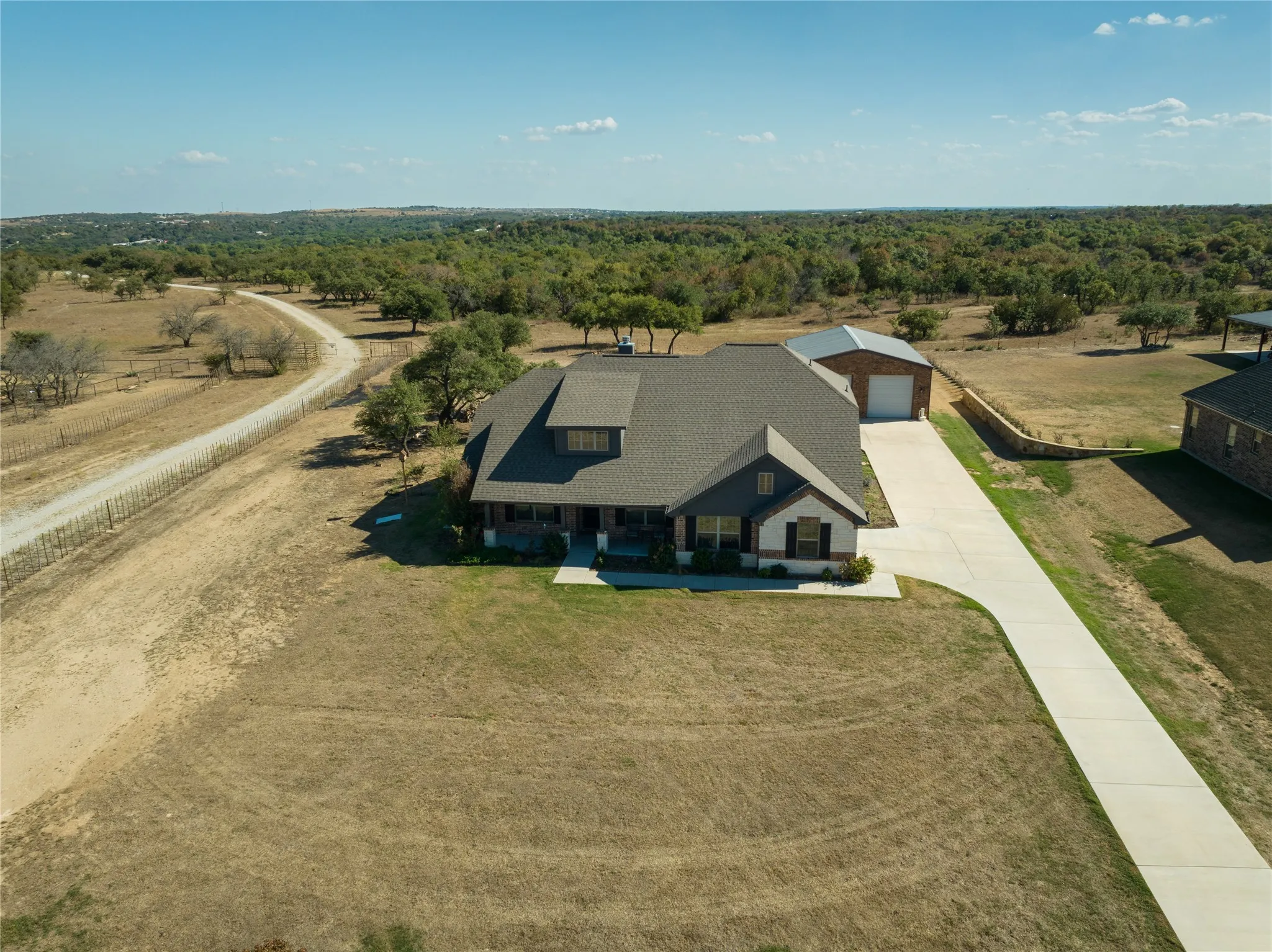 Single Family Residence For Sale in Parker County , 3841 J E Woody Road, Springtown, Texas 76082, 4 Bedroom, 3 Bathroom, 4 Garage spaces, 2,628 Sqft, built in 2019, mls#21377978, Real Estate Agent in Springtown, Homes For Sale in Parker county, Homes For Sale in Springtown, Realtor in Springtown Texas, Real Estate Brokerage Independent Realty Texas, Luminita Cordes Realtor