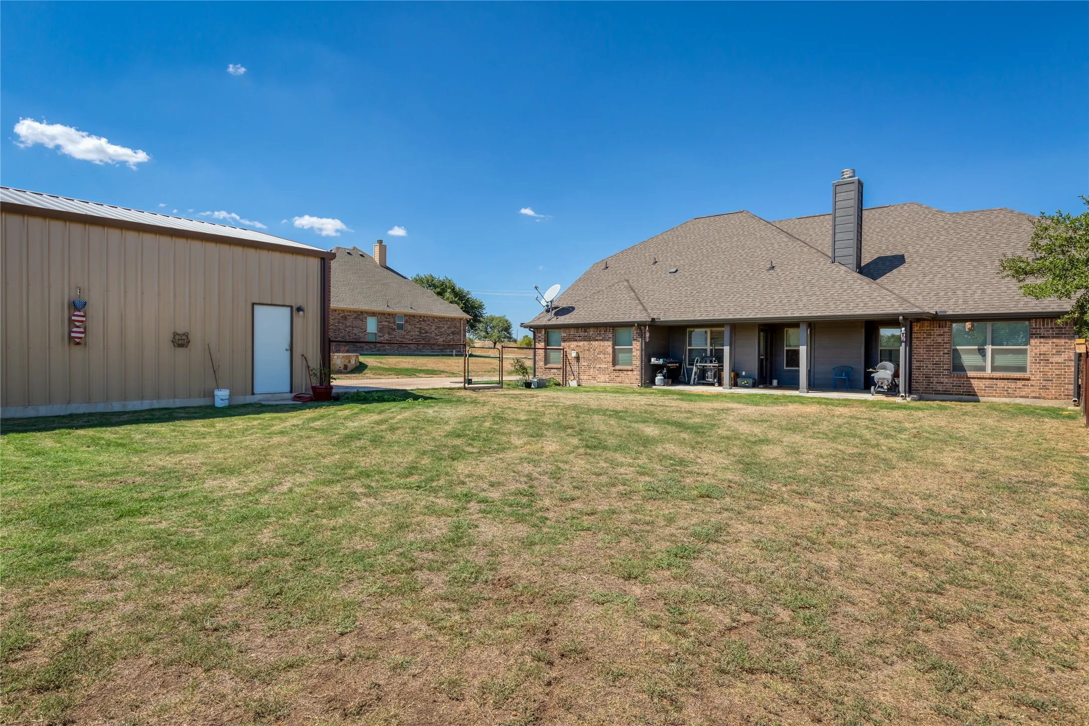 Single Family Residence For Sale in Parker County , 3841 J E Woody Road, Springtown, Texas 76082, 4 Bedroom, 3 Bathroom, 4 Garage spaces, 2,628 Sqft, built in 2019, mls#21377978, Real Estate Agent in Springtown, Homes For Sale in Parker county, Homes For Sale in Springtown, Realtor in Springtown Texas, Real Estate Brokerage Independent Realty Texas, Luminita Cordes Realtor