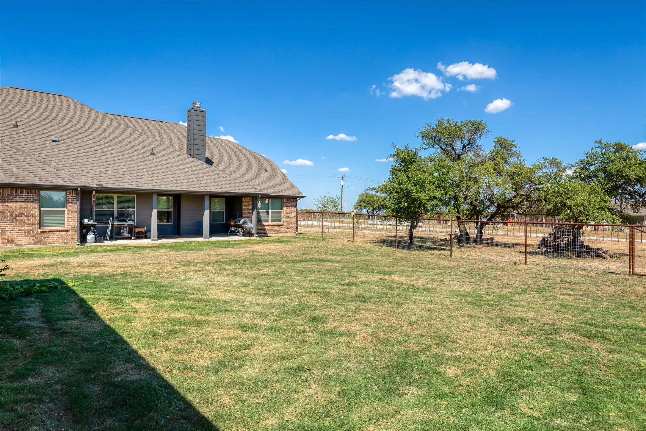 Single Family Residence For Sale in Parker County , 3841 J E Woody Road, Springtown, Texas 76082, 4 Bedroom, 3 Bathroom, 4 Garage spaces, 2,628 Sqft, built in 2019, mls#21377978, Real Estate Agent in Springtown, Homes For Sale in Parker county, Homes For Sale in Springtown, Realtor in Springtown Texas, Real Estate Brokerage Independent Realty Texas, Luminita Cordes Realtor