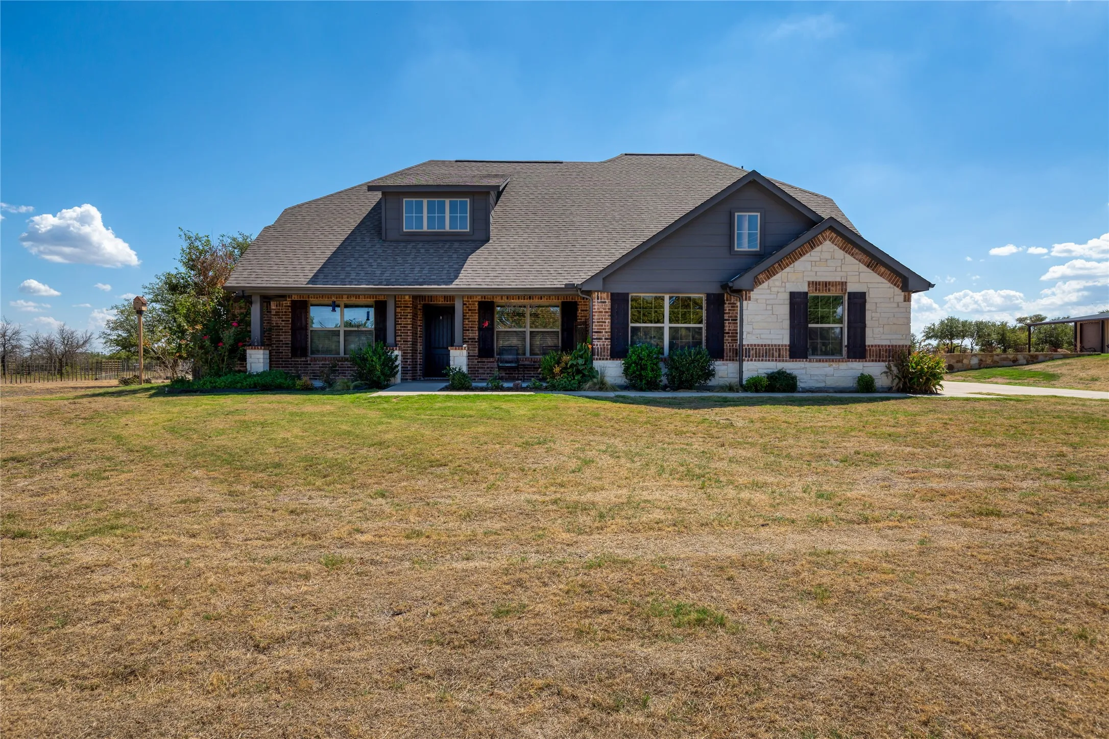 Single Family Residence For Sale in Parker County , 3841 J E Woody Road, Springtown, Texas 76082, 4 Bedroom, 3 Bathroom, 4 Garage spaces, 2,628 Sqft, built in 2019, mls#21377978, Real Estate Agent in Springtown, Homes For Sale in Parker county, Homes For Sale in Springtown, Realtor in Springtown Texas, Real Estate Brokerage Independent Realty Texas, Luminita Cordes Realtor