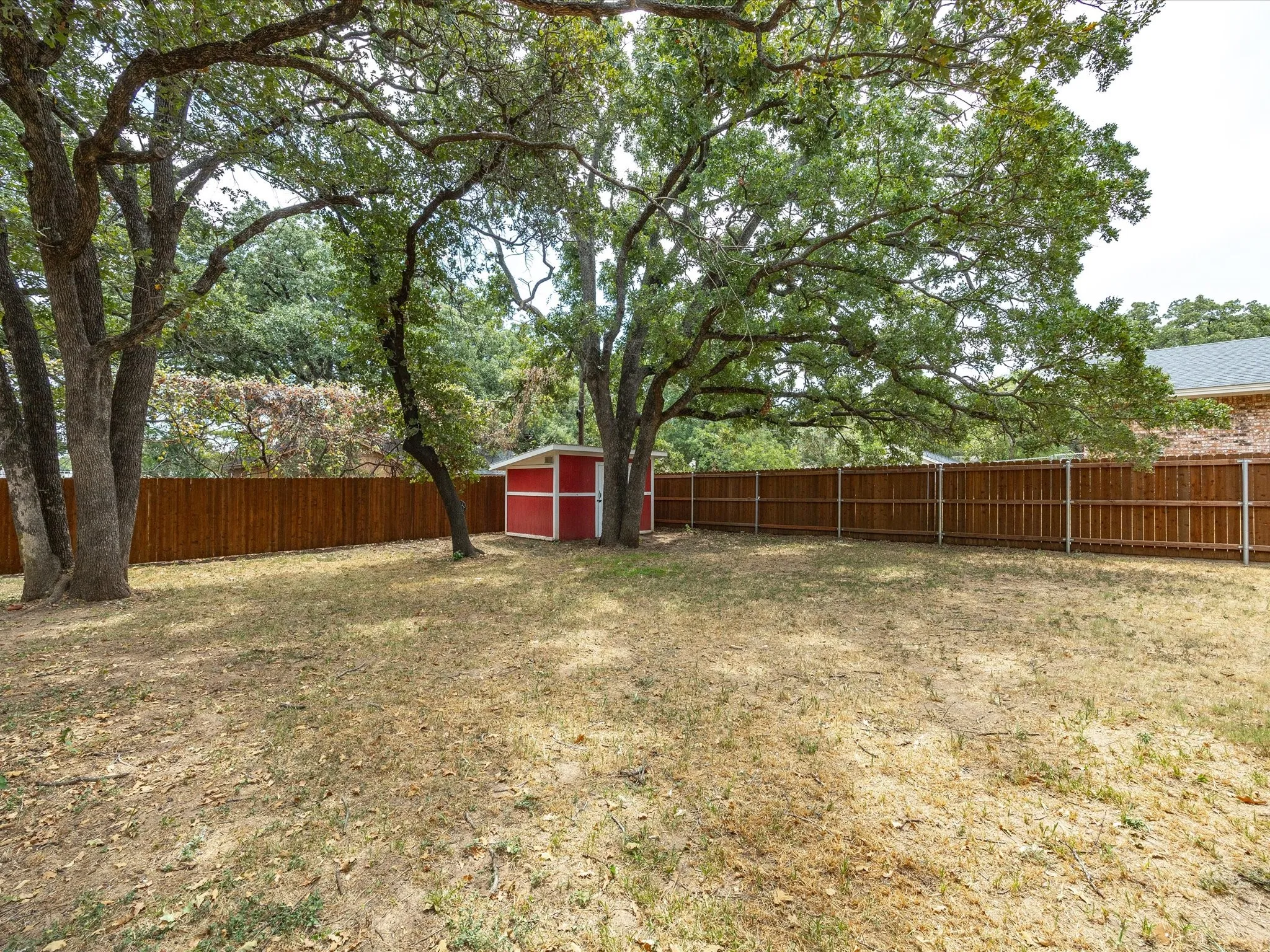 Single Family Residence For Sale in Wise County , 3107 S Lipsey Street, Decatur, Texas 76234, 4 Bedroom, 3 Bathroom, 2 Garage spaces, 2,126 Sqft, built in 1971, mls#21373535, Real Estate Agent in Decatur, Homes For Sale in Wise county, Homes For Sale in Decatur, Realtor in Decatur Texas, Real Estate Brokerage Independent Realty Texas, Luminita Cordes Realtor