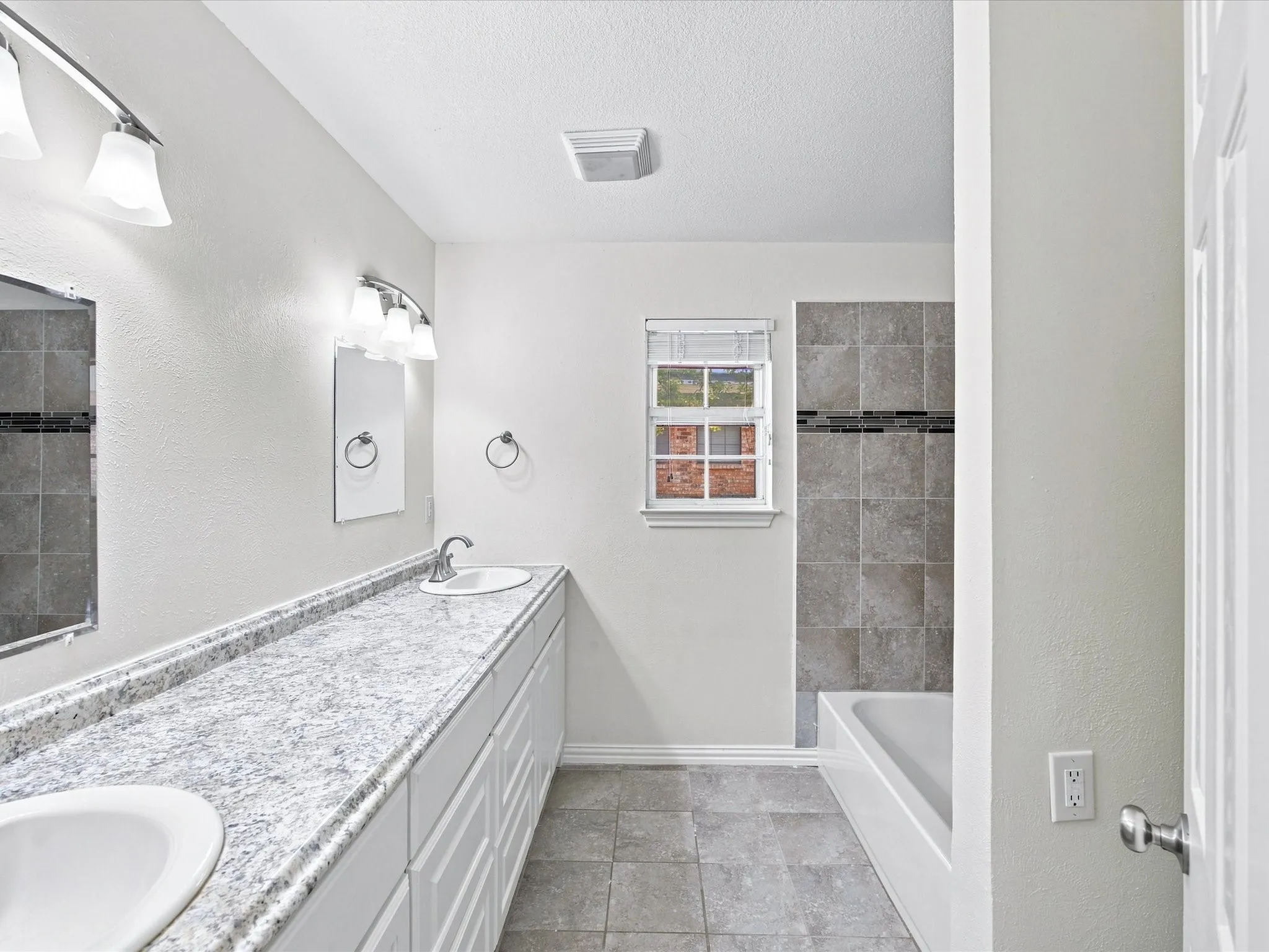 Single Family Residence For Sale in Wise County , 3107 S Lipsey Street, Decatur, Texas 76234, 4 Bedroom, 3 Bathroom, 2 Garage spaces, 2,126 Sqft, built in 1971, mls#21373535, Real Estate Agent in Decatur, Homes For Sale in Wise county, Homes For Sale in Decatur, Realtor in Decatur Texas, Real Estate Brokerage Independent Realty Texas, Luminita Cordes Realtor