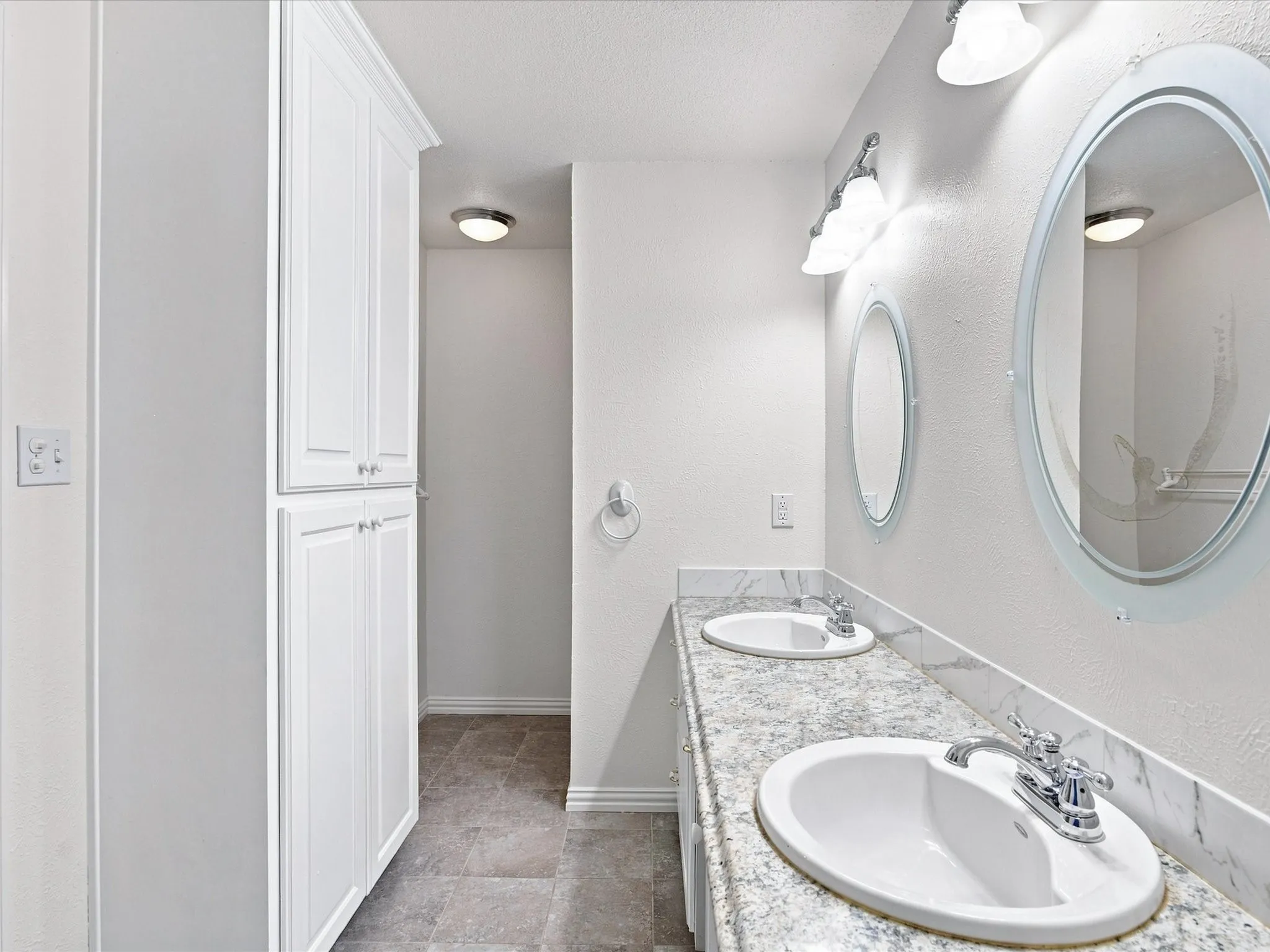 Single Family Residence For Sale in Wise County , 3107 S Lipsey Street, Decatur, Texas 76234, 4 Bedroom, 3 Bathroom, 2 Garage spaces, 2,126 Sqft, built in 1971, mls#21373535, Real Estate Agent in Decatur, Homes For Sale in Wise county, Homes For Sale in Decatur, Realtor in Decatur Texas, Real Estate Brokerage Independent Realty Texas, Luminita Cordes Realtor