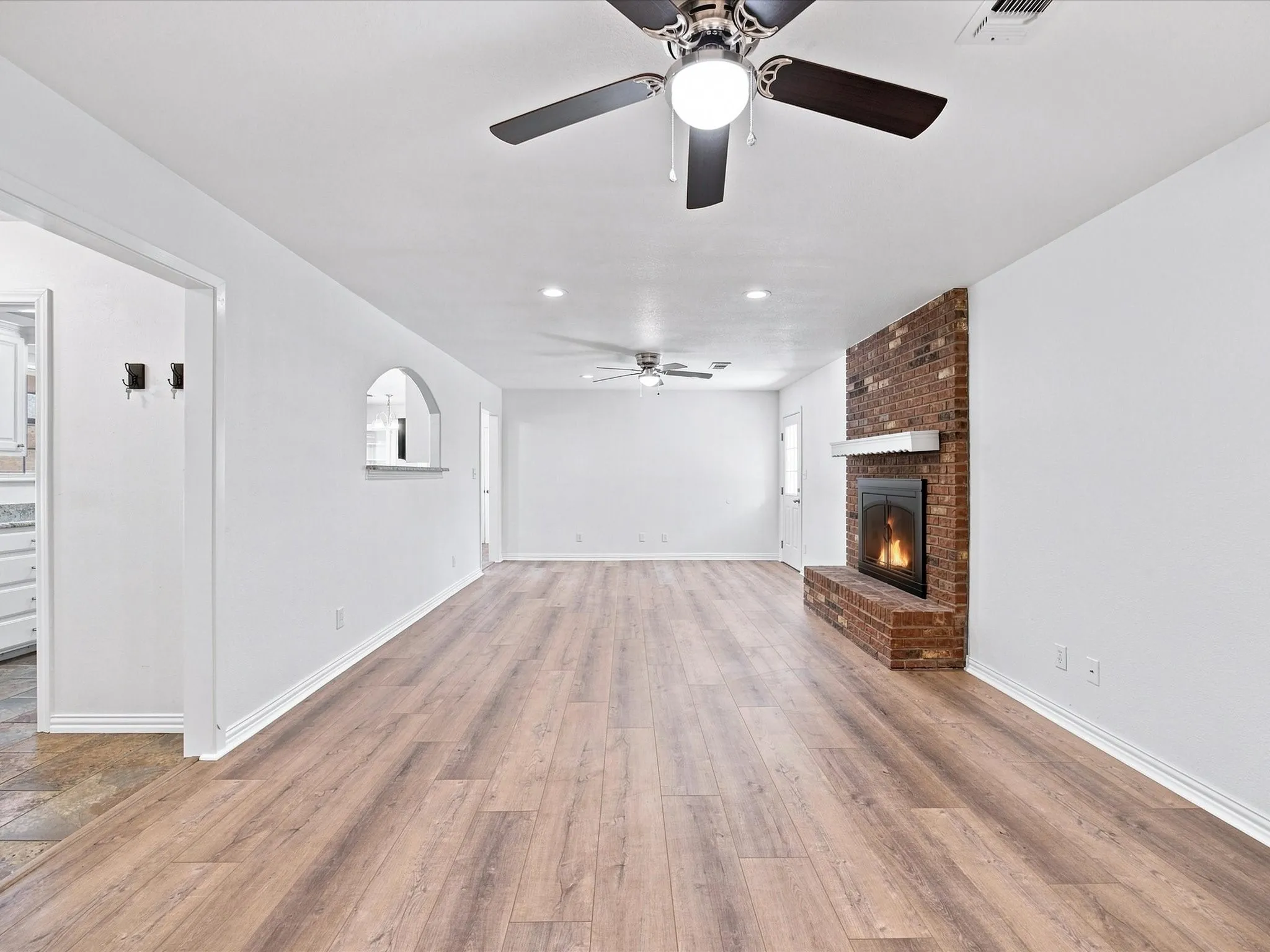 Single Family Residence For Sale in Wise County , 3107 S Lipsey Street, Decatur, Texas 76234, 4 Bedroom, 3 Bathroom, 2 Garage spaces, 2,126 Sqft, built in 1971, mls#21373535, Real Estate Agent in Decatur, Homes For Sale in Wise county, Homes For Sale in Decatur, Realtor in Decatur Texas, Real Estate Brokerage Independent Realty Texas, Luminita Cordes Realtor