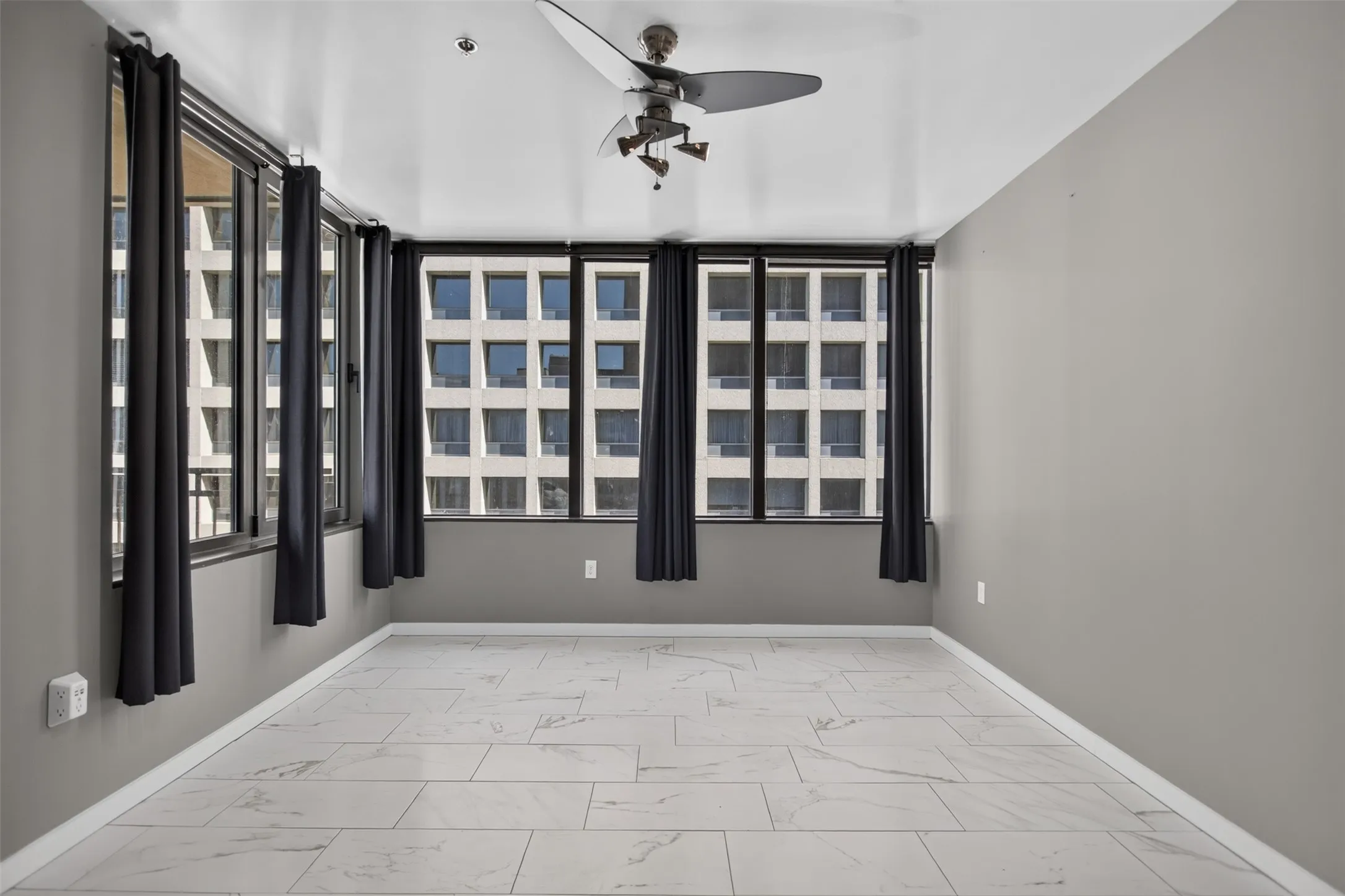 Condominium For Rent in Dallas County , 1200 Main Street 1506, Dallas, Texas 75202, 2 Bedroom, 2 Bathroom, 2 Garage spaces, 1,379 Sqft, built in 1974, mls#21376815, Real Estate Agent in Dallas, Homes For Rent in Dallas county, Homes For Rent in Dallas, Realtor in Dallas Texas, Real Estate Brokerage Independent Realty Texas, Luminita Cordes Realtor