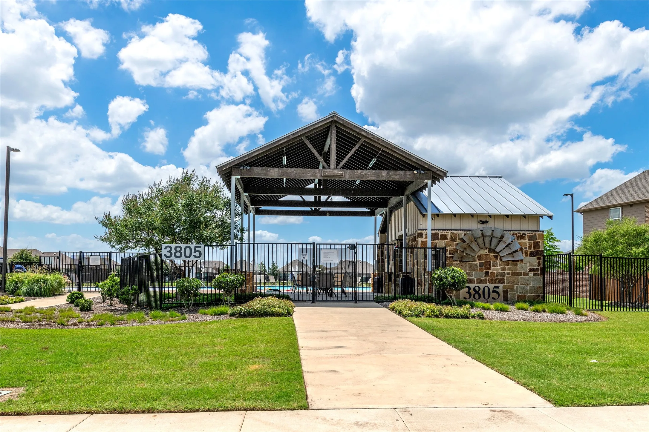 Single Family Residence For Rent in Collin County , 528 Cattle Chute Court, Celina, Texas 75009, 4 Bedroom, 2 Bathroom, 2 Garage spaces, 2,174 Sqft, built in 2022, mls#21378455, Real Estate Agent in Celina, Homes For Rent in Collin county, Homes For Rent in Celina, Realtor in Celina Texas, Real Estate Brokerage Independent Realty Texas, Luminita Cordes Realtor