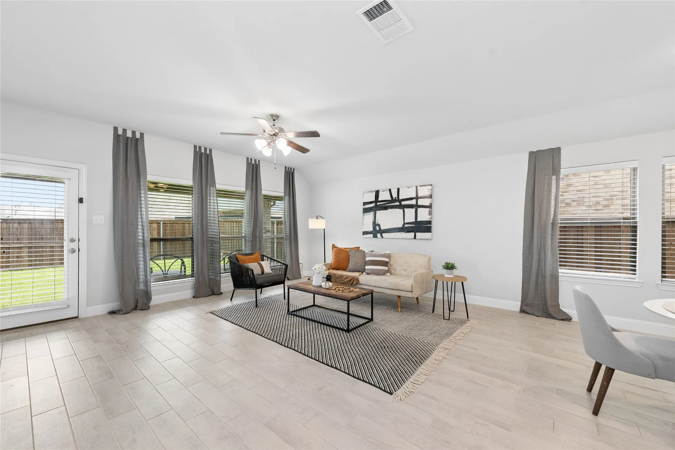 Single Family Residence For Rent in Collin County , 528 Cattle Chute Court, Celina, Texas 75009, 4 Bedroom, 2 Bathroom, 2 Garage spaces, 2,174 Sqft, built in 2022, mls#21378455, Real Estate Agent in Celina, Homes For Rent in Collin county, Homes For Rent in Celina, Realtor in Celina Texas, Real Estate Brokerage Independent Realty Texas, Luminita Cordes Realtor
