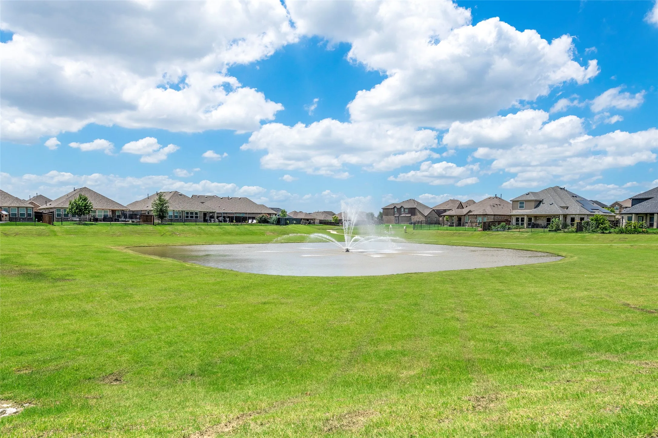Single Family Residence For Rent in Collin County , 528 Cattle Chute Court, Celina, Texas 75009, 4 Bedroom, 2 Bathroom, 2 Garage spaces, 2,174 Sqft, built in 2022, mls#21378455, Real Estate Agent in Celina, Homes For Rent in Collin county, Homes For Rent in Celina, Realtor in Celina Texas, Real Estate Brokerage Independent Realty Texas, Luminita Cordes Realtor