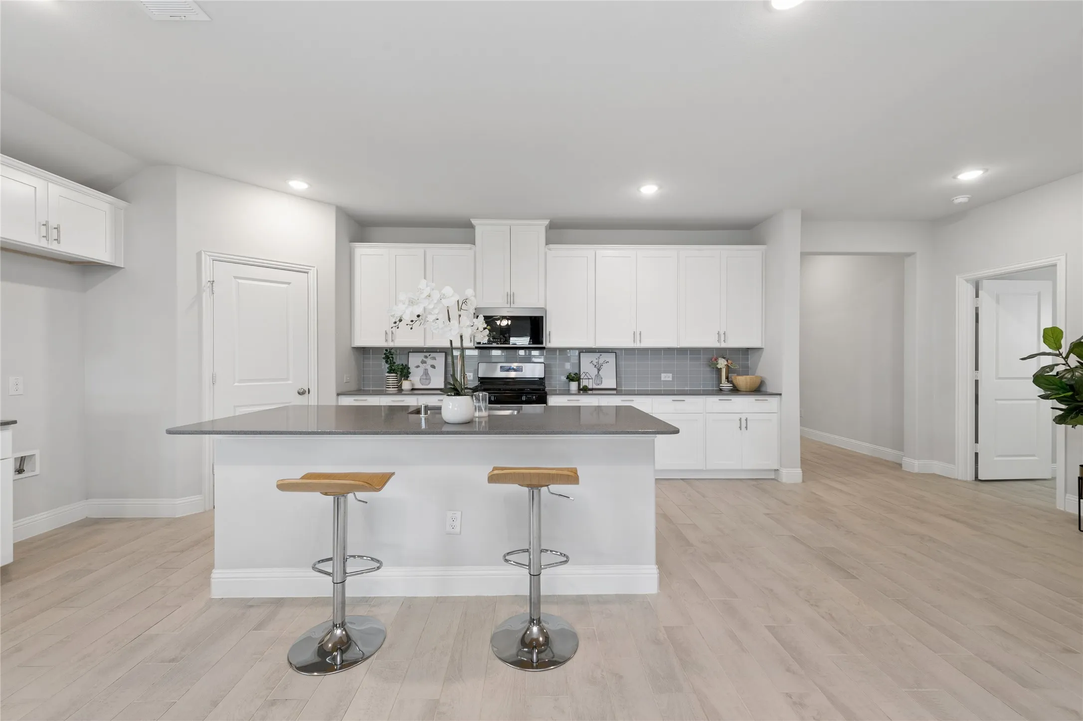 Single Family Residence For Rent in Collin County , 528 Cattle Chute Court, Celina, Texas 75009, 4 Bedroom, 2 Bathroom, 2 Garage spaces, 2,174 Sqft, built in 2022, mls#21378455, Real Estate Agent in Celina, Homes For Rent in Collin county, Homes For Rent in Celina, Realtor in Celina Texas, Real Estate Brokerage Independent Realty Texas, Luminita Cordes Realtor