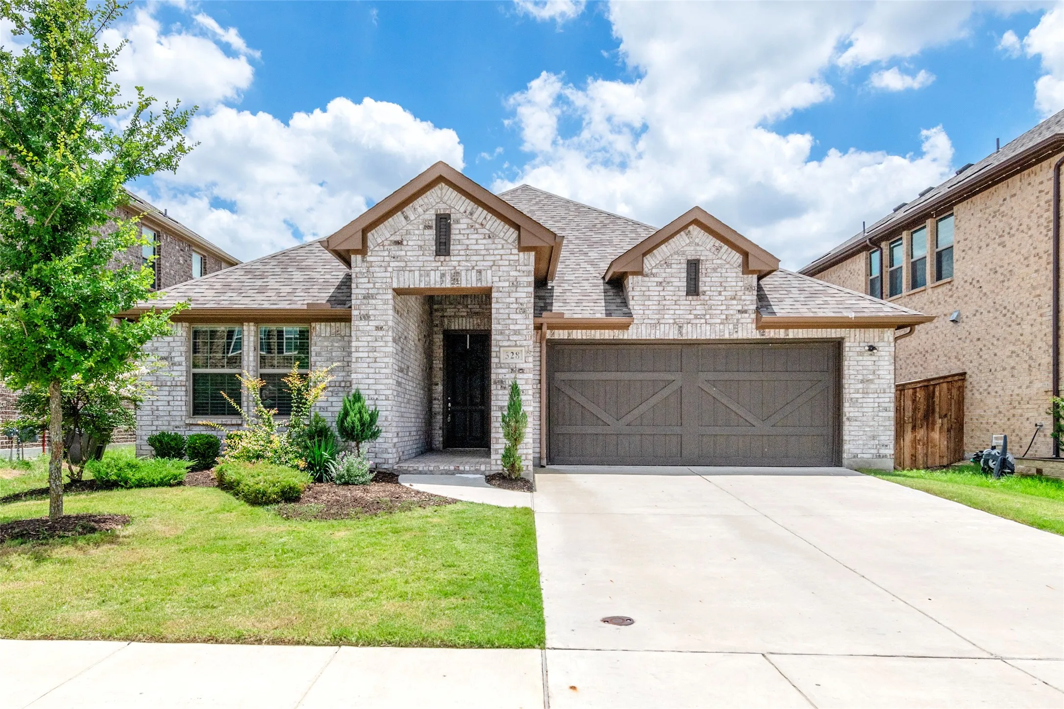 Single Family Residence For Rent in Collin County , 528 Cattle Chute Court, Celina, Texas 75009, 4 Bedroom, 2 Bathroom, 2 Garage spaces, 2,174 Sqft, built in 2022, mls#21378455, Real Estate Agent in Celina, Homes For Rent in Collin county, Homes For Rent in Celina, Realtor in Celina Texas, Real Estate Brokerage Independent Realty Texas, Luminita Cordes Realtor