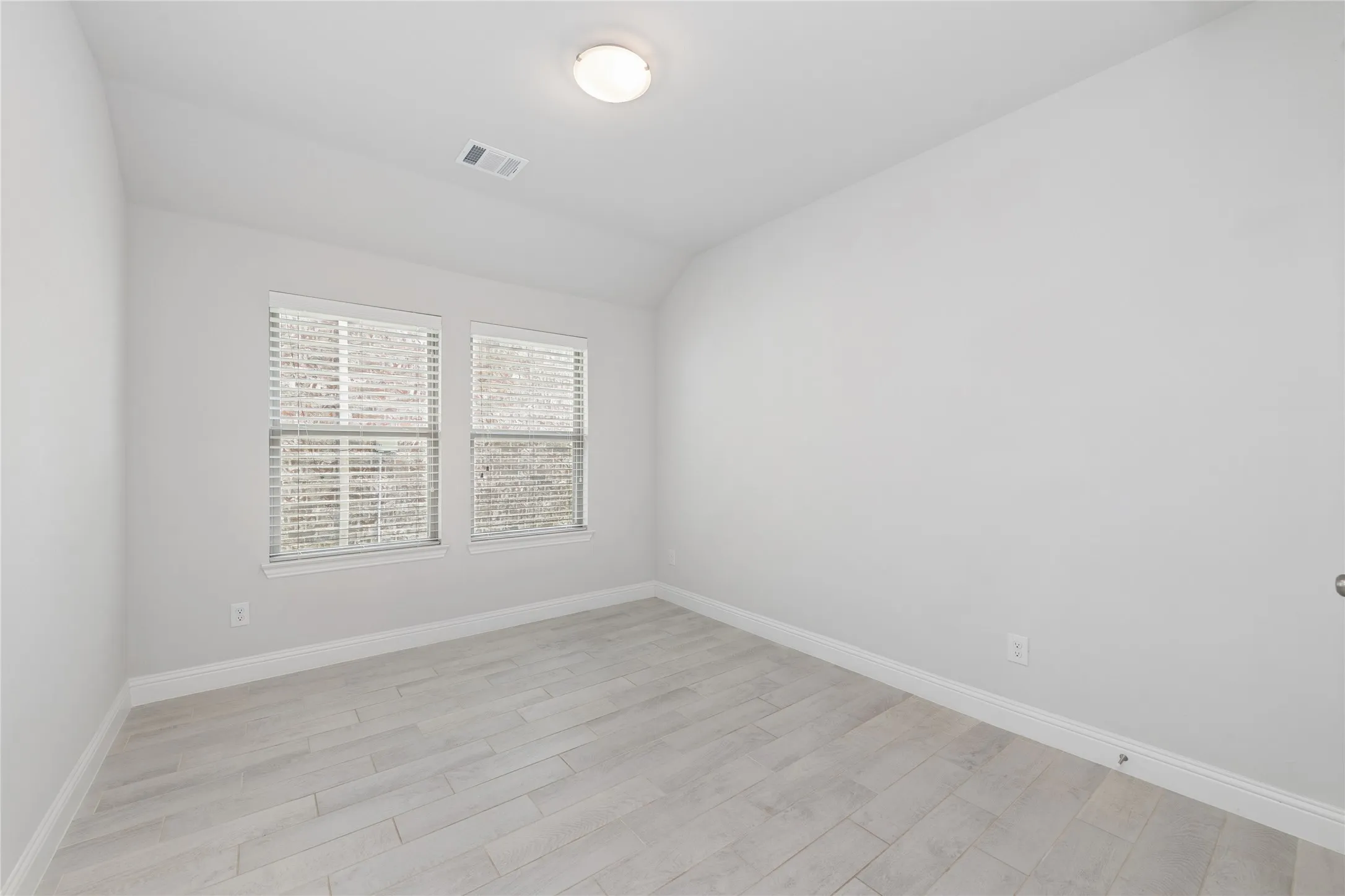 Single Family Residence For Rent in Collin County , 528 Cattle Chute Court, Celina, Texas 75009, 4 Bedroom, 2 Bathroom, 2 Garage spaces, 2,174 Sqft, built in 2022, mls#21378455, Real Estate Agent in Celina, Homes For Rent in Collin county, Homes For Rent in Celina, Realtor in Celina Texas, Real Estate Brokerage Independent Realty Texas, Luminita Cordes Realtor