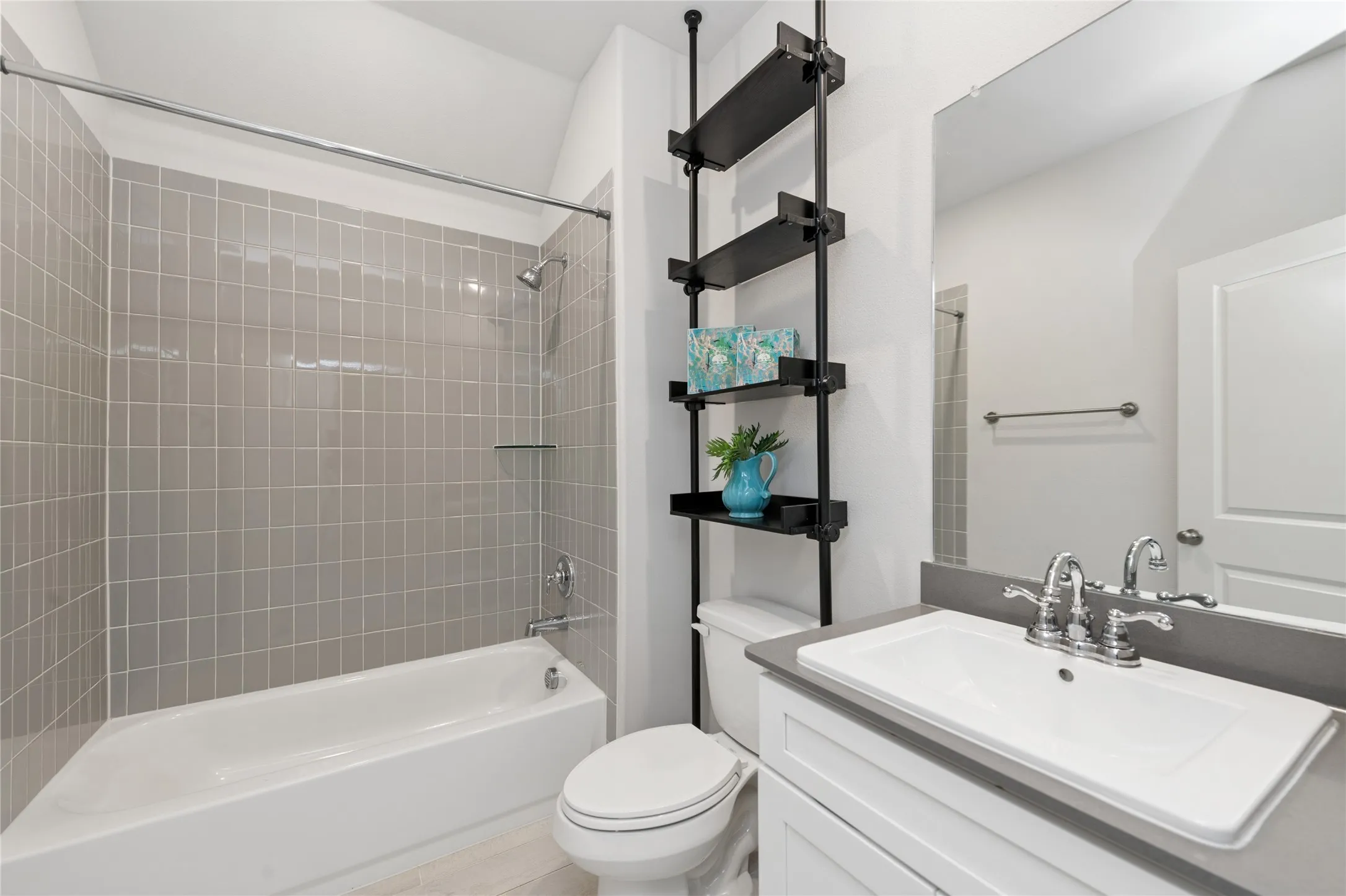 Single Family Residence For Rent in Collin County , 528 Cattle Chute Court, Celina, Texas 75009, 4 Bedroom, 2 Bathroom, 2 Garage spaces, 2,174 Sqft, built in 2022, mls#21378455, Real Estate Agent in Celina, Homes For Rent in Collin county, Homes For Rent in Celina, Realtor in Celina Texas, Real Estate Brokerage Independent Realty Texas, Luminita Cordes Realtor