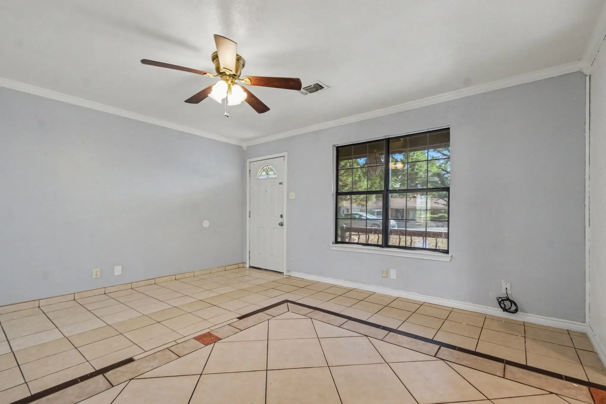 Single Family Residence For Sale in Grayson County , 145 N Imperial Drive, Denison, Texas 75020, 3 Bedroom, 2 Bathroom, Garage spaces, 1,651 Sqft, built in 1962, mls#21378446, Real Estate Agent in Denison, Homes For Sale in Grayson county, Homes For Sale in Denison, Realtor in Denison Texas, Real Estate Brokerage Independent Realty Texas, Luminita Cordes Realtor