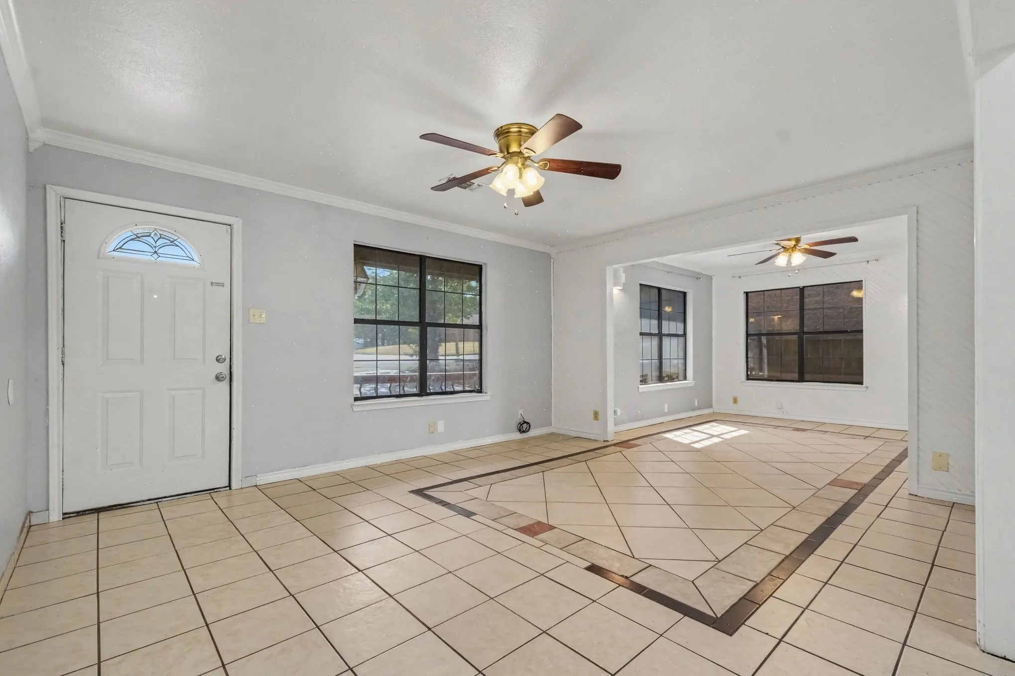 Single Family Residence For Sale in Grayson County , 145 N Imperial Drive, Denison, Texas 75020, 3 Bedroom, 2 Bathroom, Garage spaces, 1,651 Sqft, built in 1962, mls#21378446, Real Estate Agent in Denison, Homes For Sale in Grayson county, Homes For Sale in Denison, Realtor in Denison Texas, Real Estate Brokerage Independent Realty Texas, Luminita Cordes Realtor