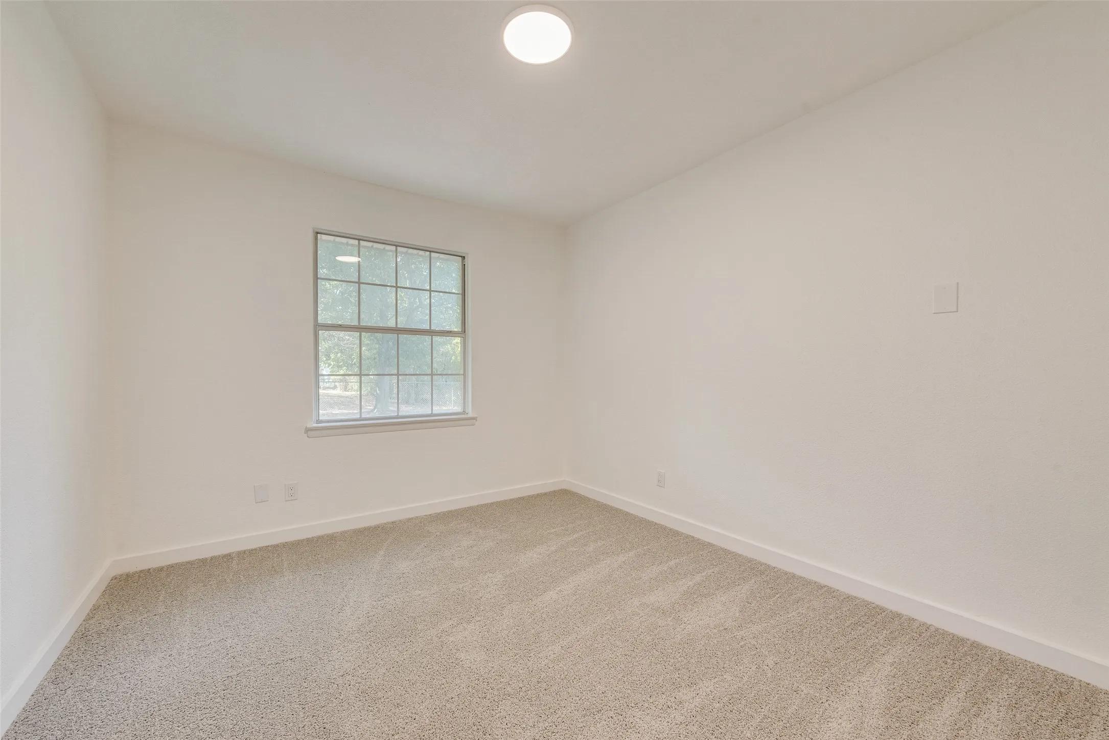 Single Family Residence For Sale in Dallas County , 934 Fairwood Drive, Dallas, Texas 75232, 3 Bedroom, 2 Bathroom, 2 Garage spaces, 1,414 Sqft, built in 1957, mls#21377034, Real Estate Agent in Dallas, Homes For Sale in Dallas county, Homes For Sale in Dallas, Realtor in Dallas Texas, Real Estate Brokerage Independent Realty Texas, Luminita Cordes Realtor