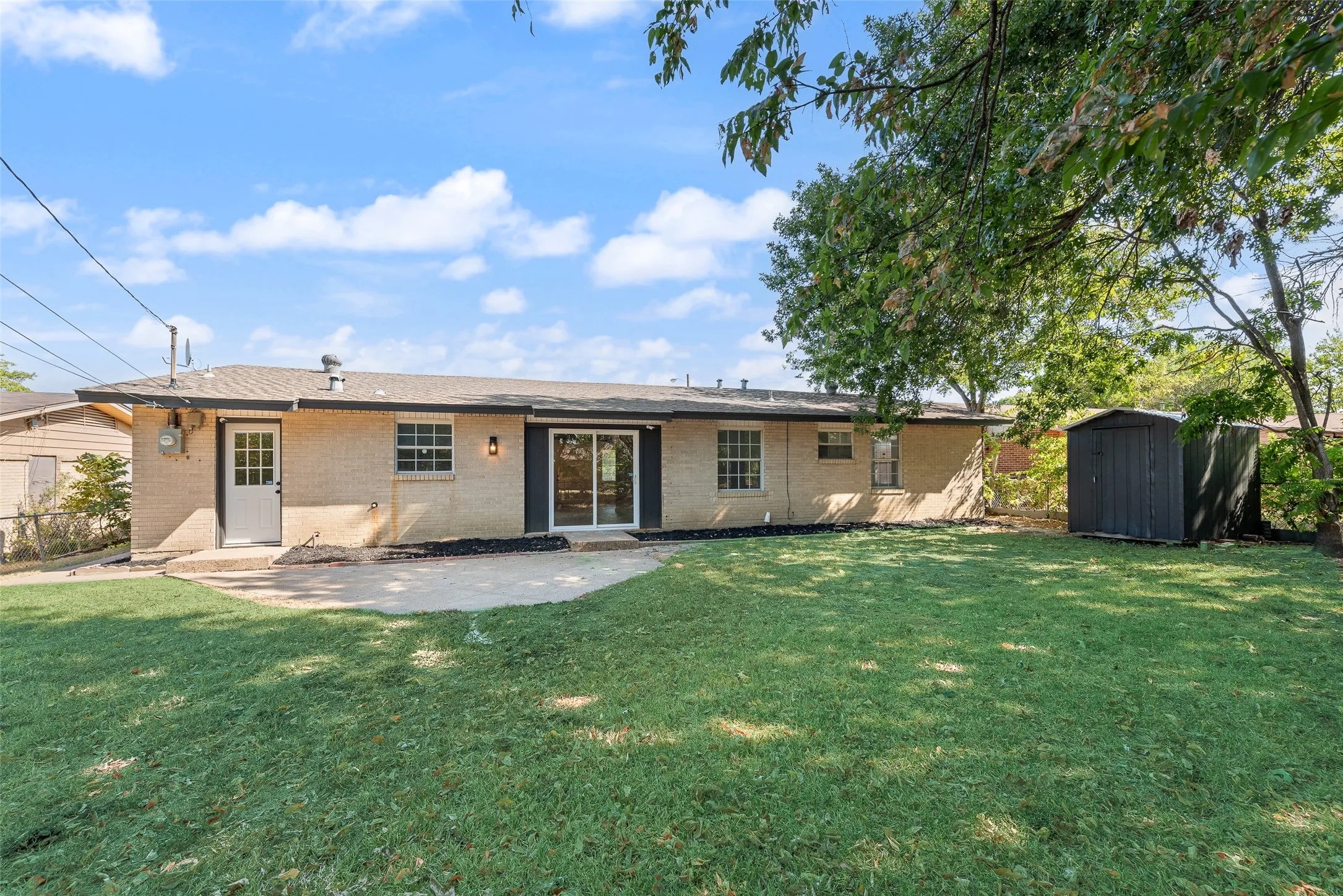 Single Family Residence For Sale in Dallas County , 934 Fairwood Drive, Dallas, Texas 75232, 3 Bedroom, 2 Bathroom, 2 Garage spaces, 1,414 Sqft, built in 1957, mls#21377034, Real Estate Agent in Dallas, Homes For Sale in Dallas county, Homes For Sale in Dallas, Realtor in Dallas Texas, Real Estate Brokerage Independent Realty Texas, Luminita Cordes Realtor