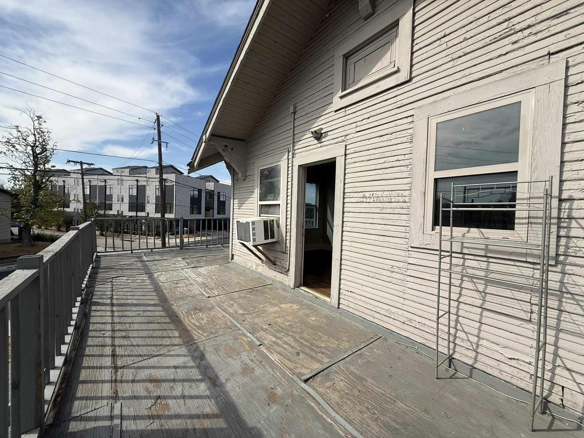 Apartment For Rent in Dallas County , 431 E 8th Street C, Dallas, Texas 75203, 1 Bedroom, 1 Bathroom, Garage spaces, 500 Sqft, built in 1914, mls#21356750, Real Estate Agent in Dallas, Homes For Rent in Dallas county, Homes For Rent in Dallas, Realtor in Dallas Texas, Real Estate Brokerage Independent Realty Texas, Luminita Cordes Realtor