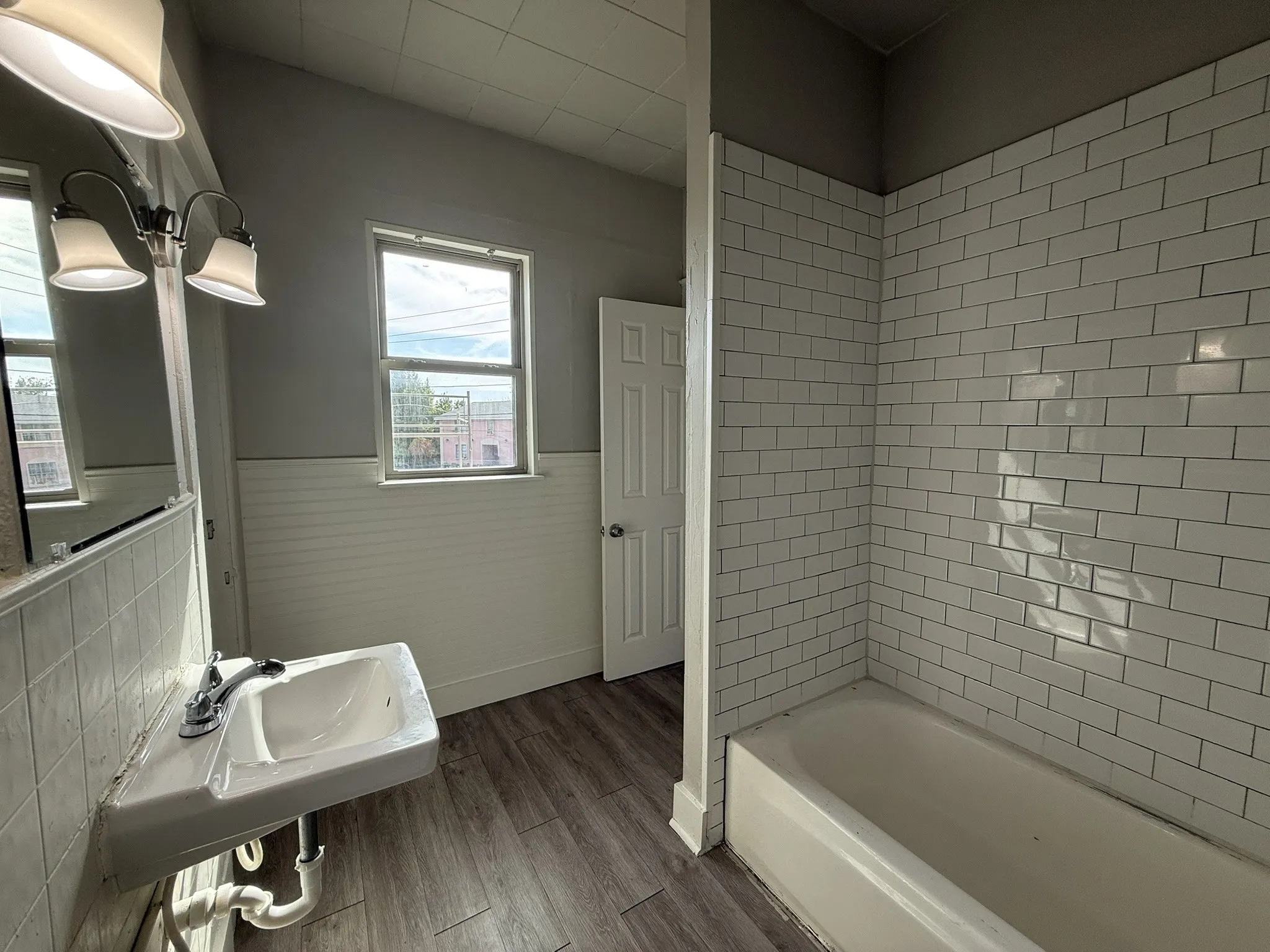 Apartment For Rent in Dallas County , 431 E 8th Street C, Dallas, Texas 75203, 1 Bedroom, 1 Bathroom, Garage spaces, 500 Sqft, built in 1914, mls#21356750, Real Estate Agent in Dallas, Homes For Rent in Dallas county, Homes For Rent in Dallas, Realtor in Dallas Texas, Real Estate Brokerage Independent Realty Texas, Luminita Cordes Realtor