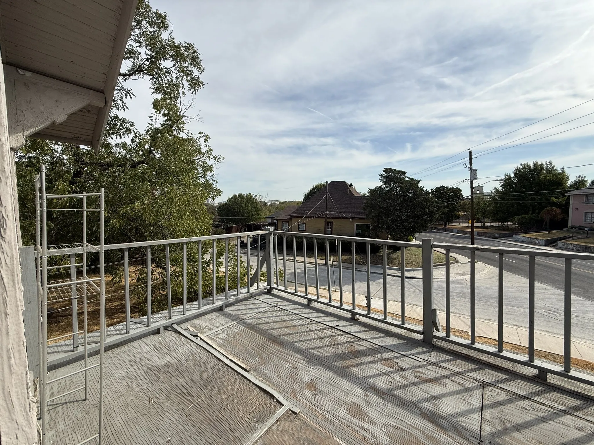 Apartment For Rent in Dallas County , 431 E 8th Street C, Dallas, Texas 75203, 1 Bedroom, 1 Bathroom, Garage spaces, 500 Sqft, built in 1914, mls#21356750, Real Estate Agent in Dallas, Homes For Rent in Dallas county, Homes For Rent in Dallas, Realtor in Dallas Texas, Real Estate Brokerage Independent Realty Texas, Luminita Cordes Realtor