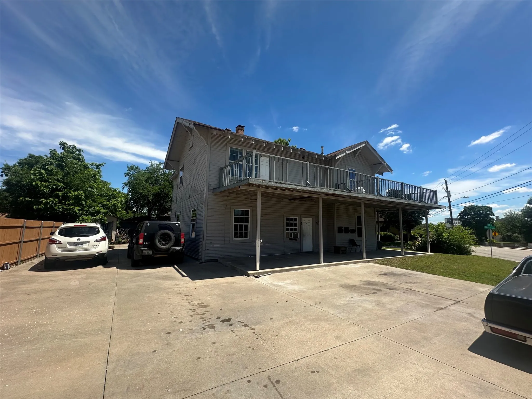 Apartment For Rent in Dallas County , 431 E 8th Street C, Dallas, Texas 75203, 1 Bedroom, 1 Bathroom, Garage spaces, 500 Sqft, built in 1914, mls#21356750, Real Estate Agent in Dallas, Homes For Rent in Dallas county, Homes For Rent in Dallas, Realtor in Dallas Texas, Real Estate Brokerage Independent Realty Texas, Luminita Cordes Realtor