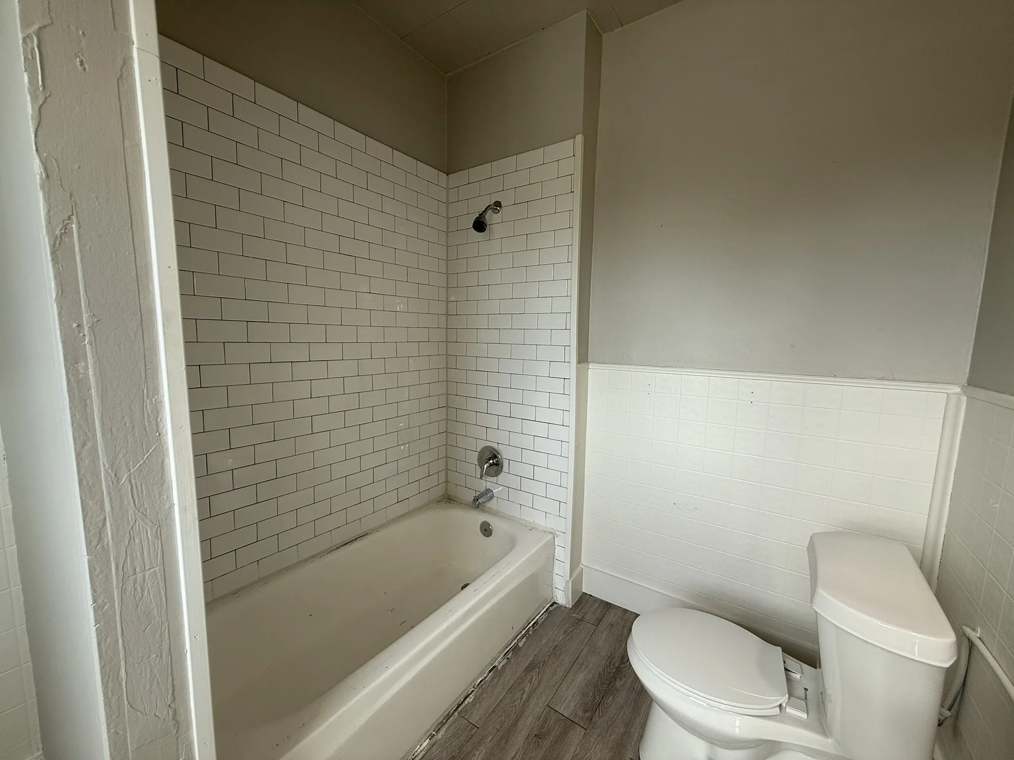 Apartment For Rent in Dallas County , 431 E 8th Street C, Dallas, Texas 75203, 1 Bedroom, 1 Bathroom, Garage spaces, 500 Sqft, built in 1914, mls#21356750, Real Estate Agent in Dallas, Homes For Rent in Dallas county, Homes For Rent in Dallas, Realtor in Dallas Texas, Real Estate Brokerage Independent Realty Texas, Luminita Cordes Realtor