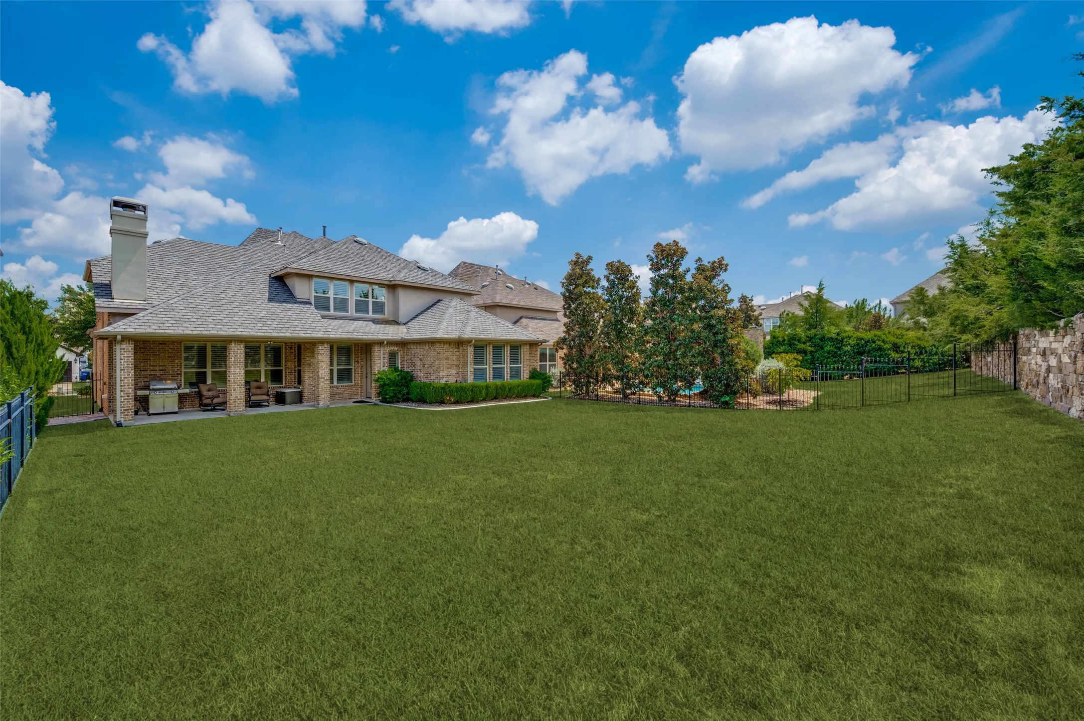 Single Family Residence For Sale in Collin County , 5804 River Highlands Drive, Mc Kinney, Texas 75070, 5 Bedroom, 4 Bathroom, 2 Garage spaces, 3,710 Sqft, built in 2013, mls#21376457, Real Estate Agent in Mc Kinney, Homes For Sale in Collin county, Homes For Sale in Mc Kinney, Realtor in Mc Kinney Texas, Real Estate Brokerage Independent Realty Texas, Luminita Cordes Realtor