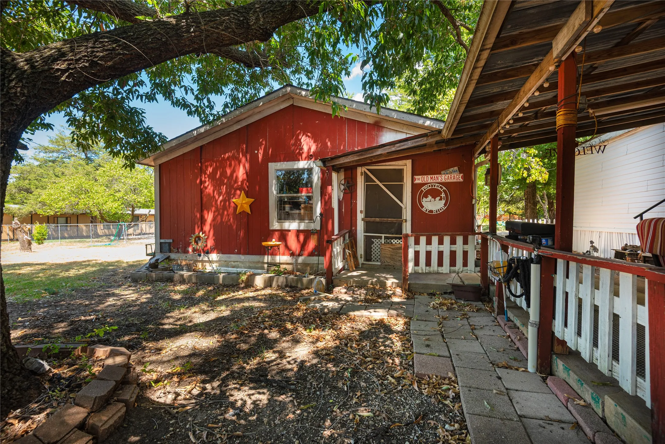 Manufactured Home For Sale in Collin County , 305 Westmoreland Circle, Anna, Texas 75409, 3 Bedroom, 2 Bathroom, 2 Garage spaces, 1,920 Sqft, built in 1999, mls#21378071, Real Estate Agent in Anna, Homes For Sale in Collin county, Homes For Sale in Anna, Realtor in Anna Texas, Real Estate Brokerage Independent Realty Texas, Luminita Cordes Realtor