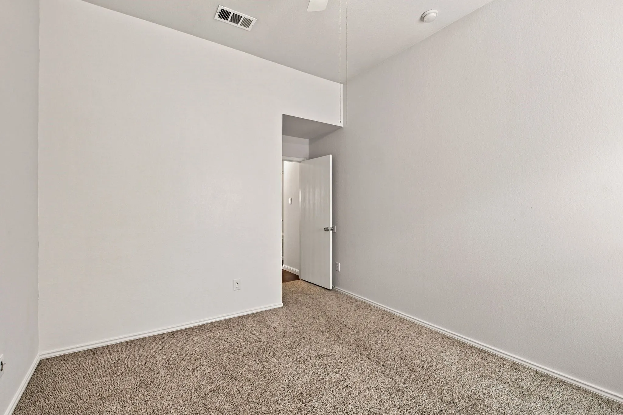 Single Family Residence For Rent in Collin County , 3513 Truman Street, Mc Kinney, Texas 75071, 3 Bedroom, 2 Bathroom, 2 Garage spaces, 1,606 Sqft, built in 2004, mls#21376043, Real Estate Agent in Mc Kinney, Homes For Rent in Collin county, Homes For Rent in Mc Kinney, Realtor in Mc Kinney Texas, Real Estate Brokerage Independent Realty Texas, Luminita Cordes Realtor