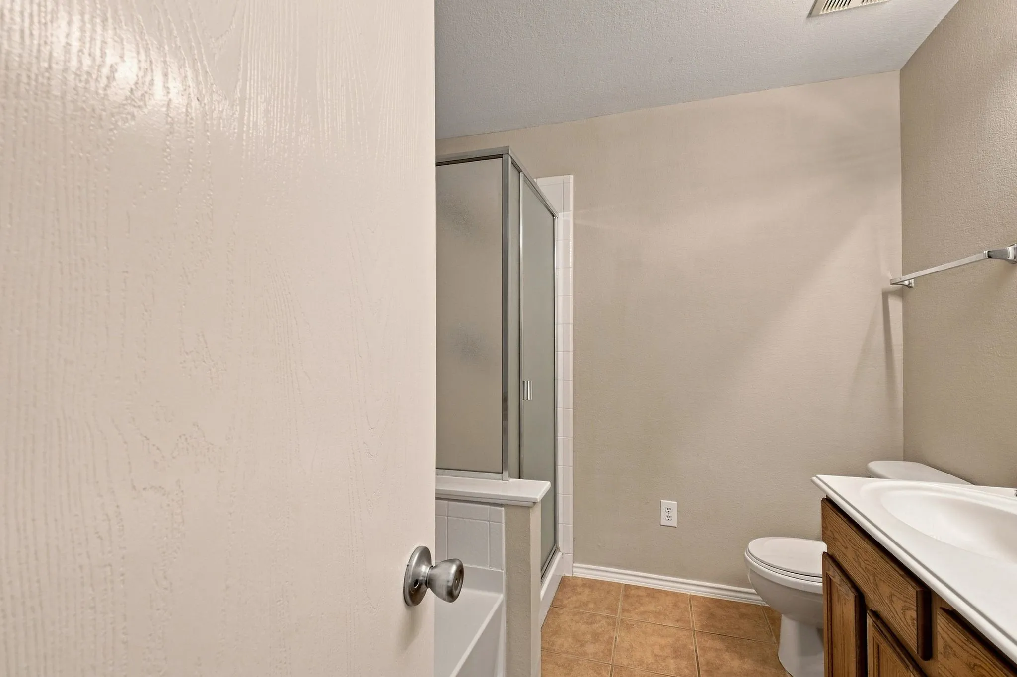 Single Family Residence For Rent in Collin County , 3513 Truman Street, Mc Kinney, Texas 75071, 3 Bedroom, 2 Bathroom, 2 Garage spaces, 1,606 Sqft, built in 2004, mls#21376043, Real Estate Agent in Mc Kinney, Homes For Rent in Collin county, Homes For Rent in Mc Kinney, Realtor in Mc Kinney Texas, Real Estate Brokerage Independent Realty Texas, Luminita Cordes Realtor