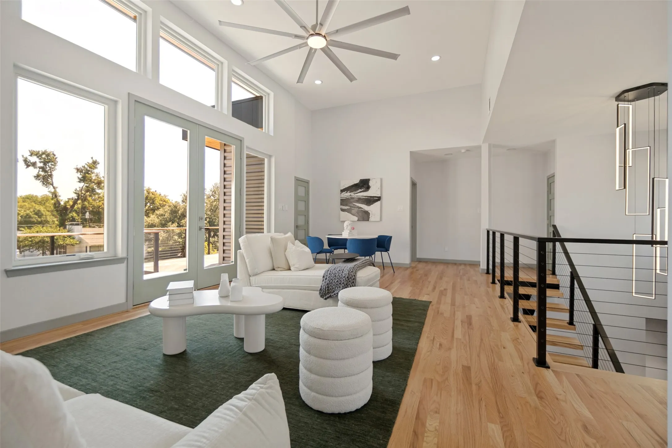 Single Family Residence For Sale in Dallas County , 515 Aqua Drive, Dallas, Texas 75218, 5 Bedroom, 6 Bathroom, 2 Garage spaces, 4,506 Sqft, built in 1951, mls#21352254, Real Estate Agent in Dallas, Homes For Sale in Dallas county, Homes For Sale in Dallas, Realtor in Dallas Texas, Real Estate Brokerage Independent Realty Texas, Luminita Cordes Realtor