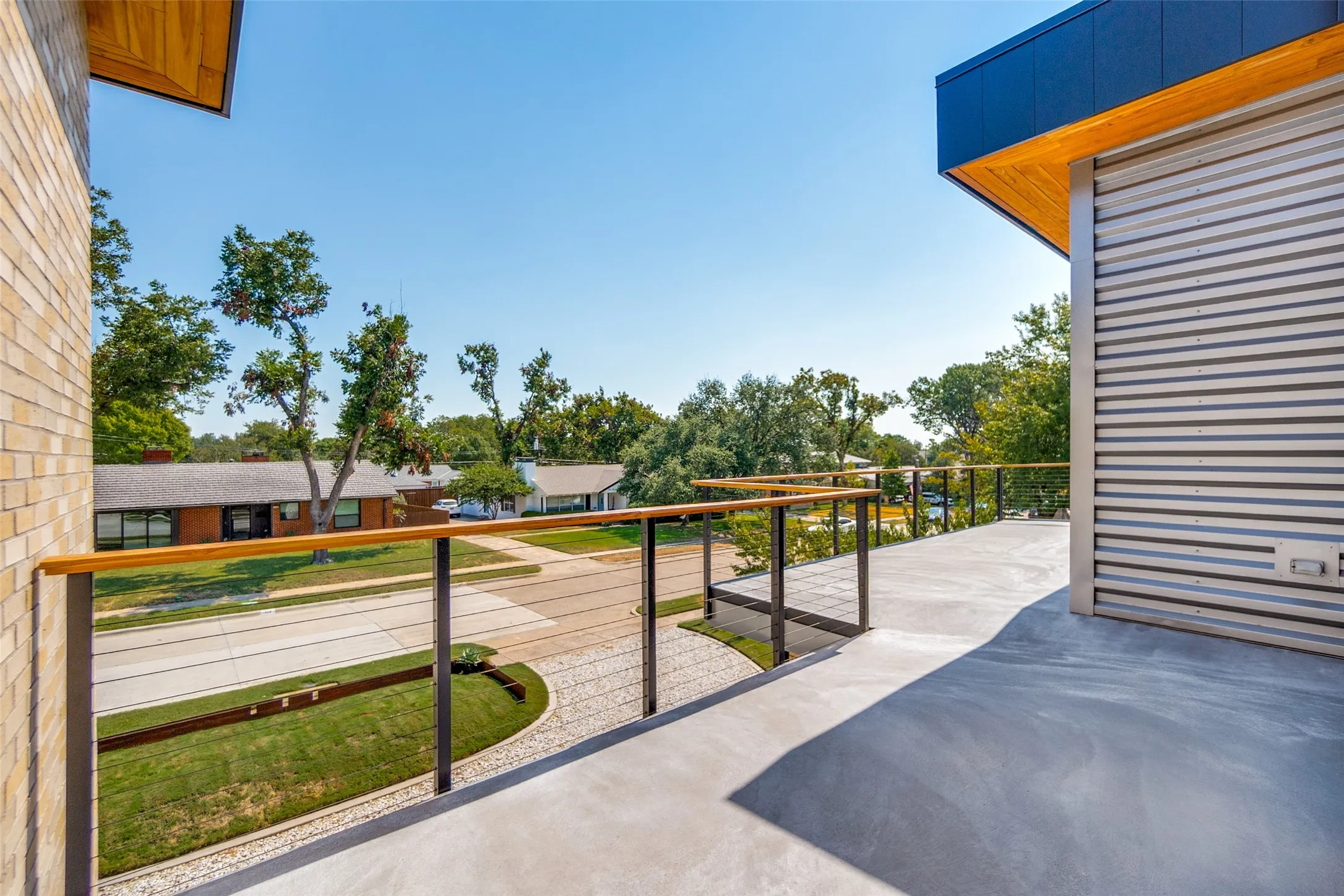 Single Family Residence For Sale in Dallas County , 515 Aqua Drive, Dallas, Texas 75218, 5 Bedroom, 6 Bathroom, 2 Garage spaces, 4,506 Sqft, built in 1951, mls#21352254, Real Estate Agent in Dallas, Homes For Sale in Dallas county, Homes For Sale in Dallas, Realtor in Dallas Texas, Real Estate Brokerage Independent Realty Texas, Luminita Cordes Realtor