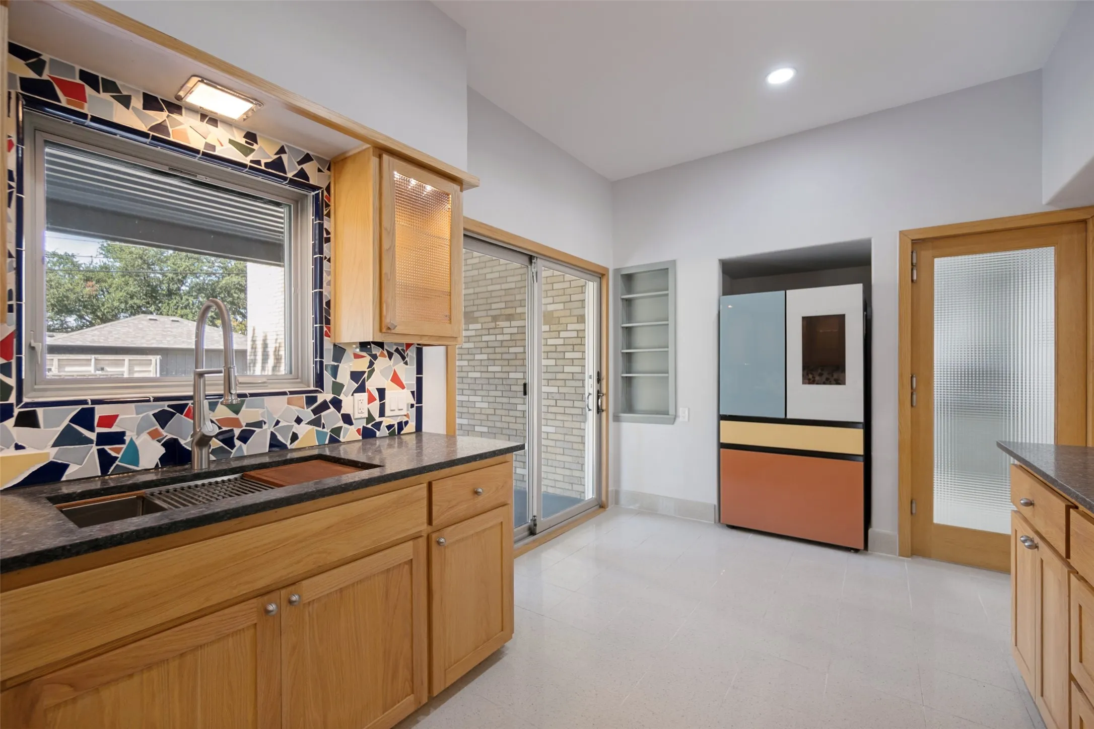 Single Family Residence For Sale in Dallas County , 515 Aqua Drive, Dallas, Texas 75218, 5 Bedroom, 6 Bathroom, 2 Garage spaces, 4,506 Sqft, built in 1951, mls#21352254, Real Estate Agent in Dallas, Homes For Sale in Dallas county, Homes For Sale in Dallas, Realtor in Dallas Texas, Real Estate Brokerage Independent Realty Texas, Luminita Cordes Realtor