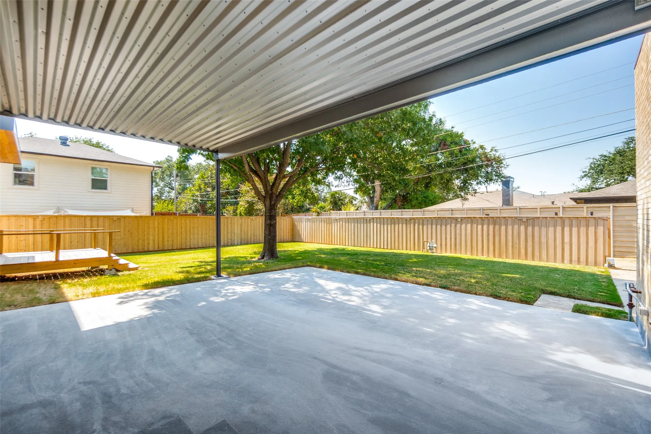 Single Family Residence For Sale in Dallas County , 515 Aqua Drive, Dallas, Texas 75218, 5 Bedroom, 6 Bathroom, 2 Garage spaces, 4,506 Sqft, built in 1951, mls#21352254, Real Estate Agent in Dallas, Homes For Sale in Dallas county, Homes For Sale in Dallas, Realtor in Dallas Texas, Real Estate Brokerage Independent Realty Texas, Luminita Cordes Realtor