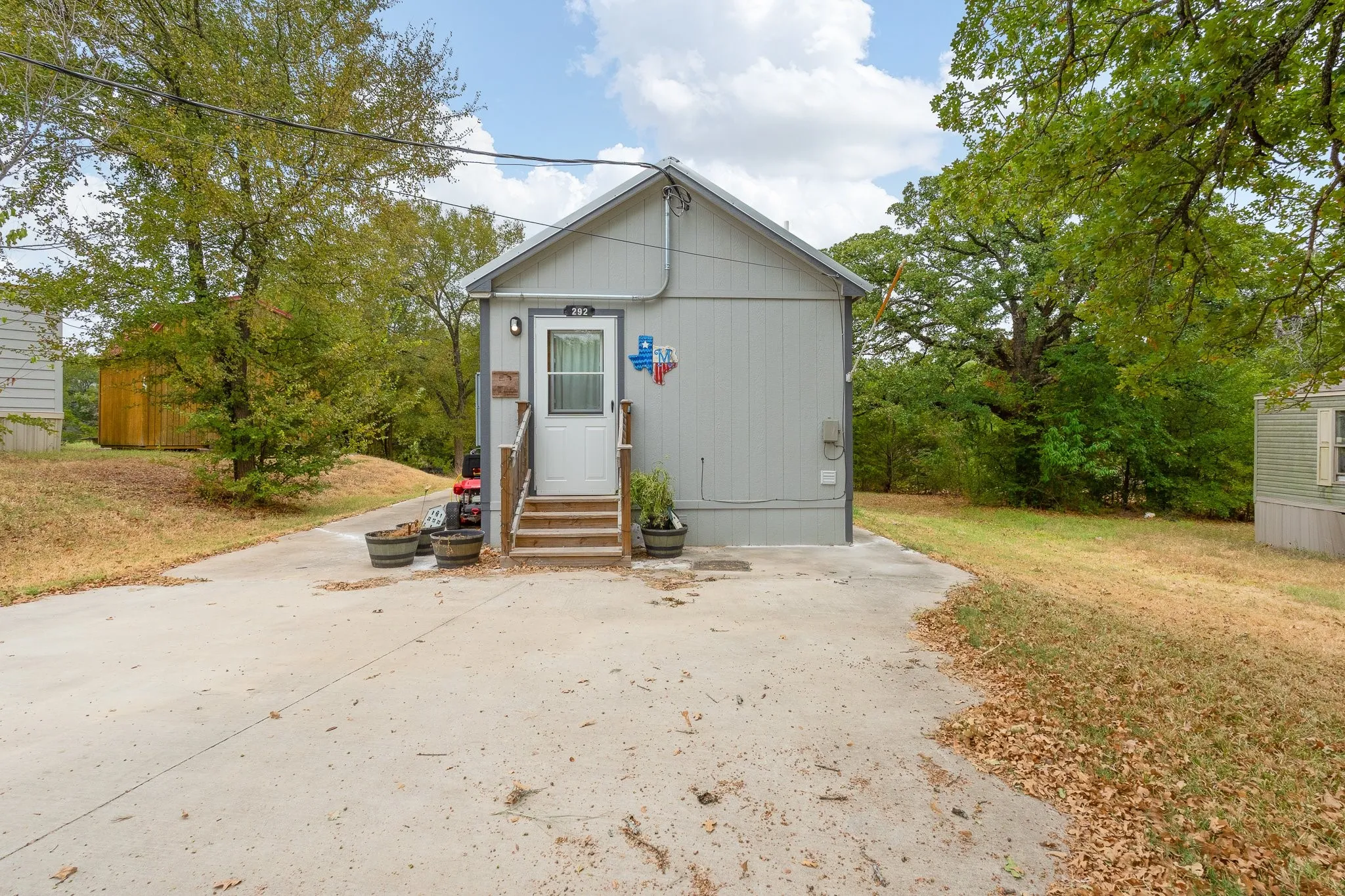 Single Family Residence For Sale in Johnson County , 292 Chambers Drive, Alvarado, Texas 76009, 1 Bedroom, 1 Bathroom, Garage spaces, 532 Sqft, built in 2021, mls#21377962, Real Estate Agent in Alvarado, Homes For Sale in Johnson county, Homes For Sale in Alvarado, Realtor in Alvarado Texas, Real Estate Brokerage Independent Realty Texas, Luminita Cordes Realtor