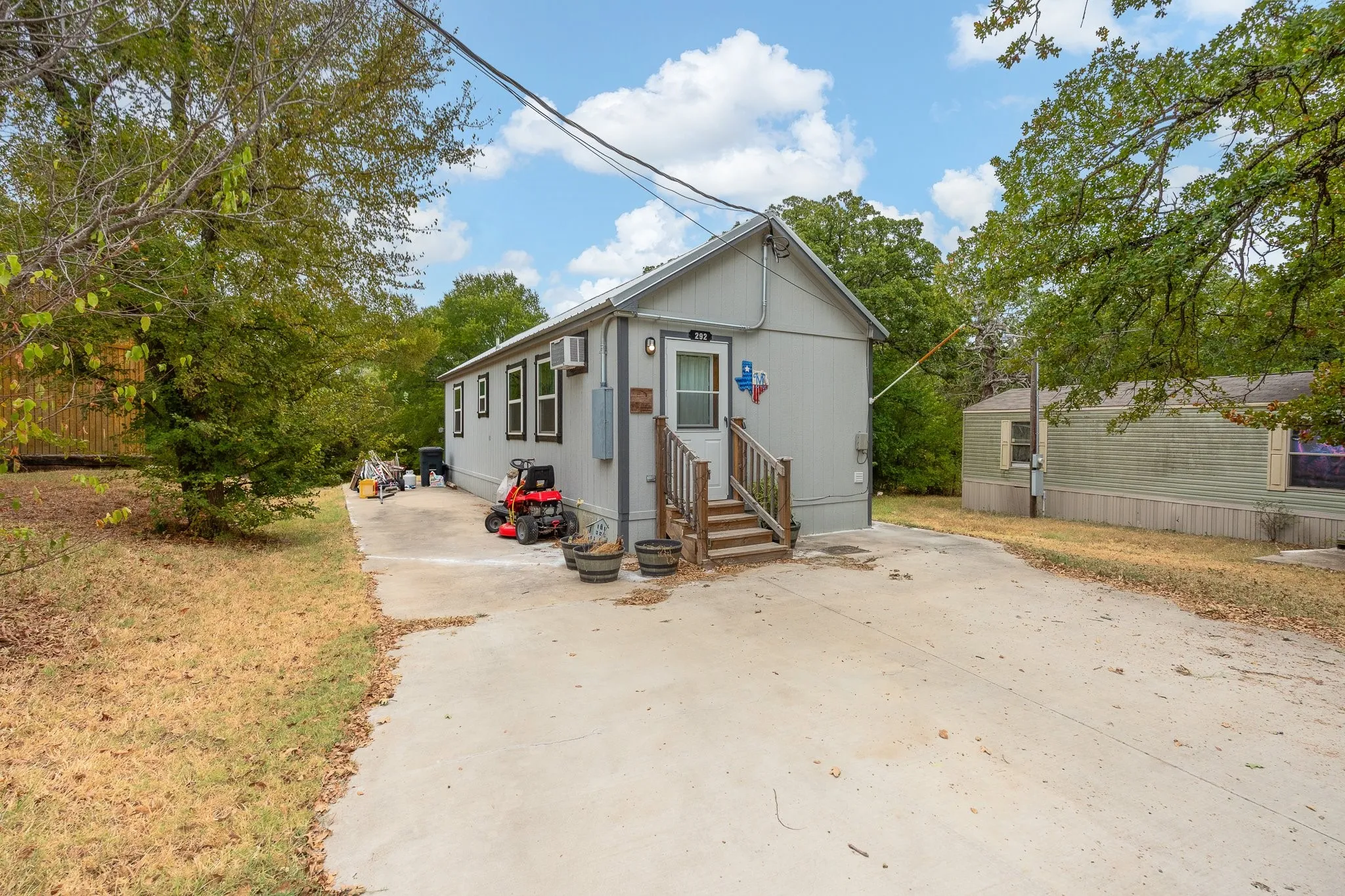 Single Family Residence For Sale in Johnson County , 292 Chambers Drive, Alvarado, Texas 76009, 1 Bedroom, 1 Bathroom, Garage spaces, 532 Sqft, built in 2021, mls#21377962, Real Estate Agent in Alvarado, Homes For Sale in Johnson county, Homes For Sale in Alvarado, Realtor in Alvarado Texas, Real Estate Brokerage Independent Realty Texas, Luminita Cordes Realtor