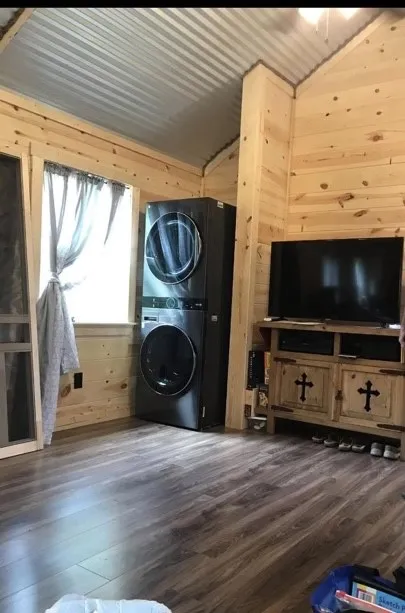 Single Family Residence For Sale in Johnson County , 292 Chambers Drive, Alvarado, Texas 76009, 1 Bedroom, 1 Bathroom, Garage spaces, 532 Sqft, built in 2021, mls#21377962, Real Estate Agent in Alvarado, Homes For Sale in Johnson county, Homes For Sale in Alvarado, Realtor in Alvarado Texas, Real Estate Brokerage Independent Realty Texas, Luminita Cordes Realtor