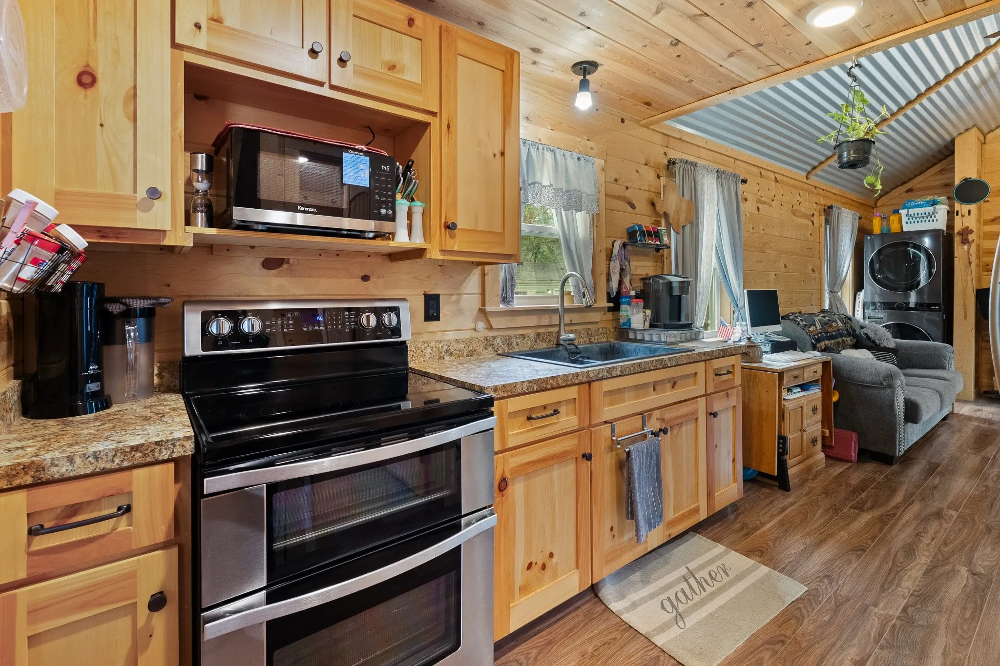 Single Family Residence For Sale in Johnson County , 292 Chambers Drive, Alvarado, Texas 76009, 1 Bedroom, 1 Bathroom, Garage spaces, 532 Sqft, built in 2021, mls#21377962, Real Estate Agent in Alvarado, Homes For Sale in Johnson county, Homes For Sale in Alvarado, Realtor in Alvarado Texas, Real Estate Brokerage Independent Realty Texas, Luminita Cordes Realtor