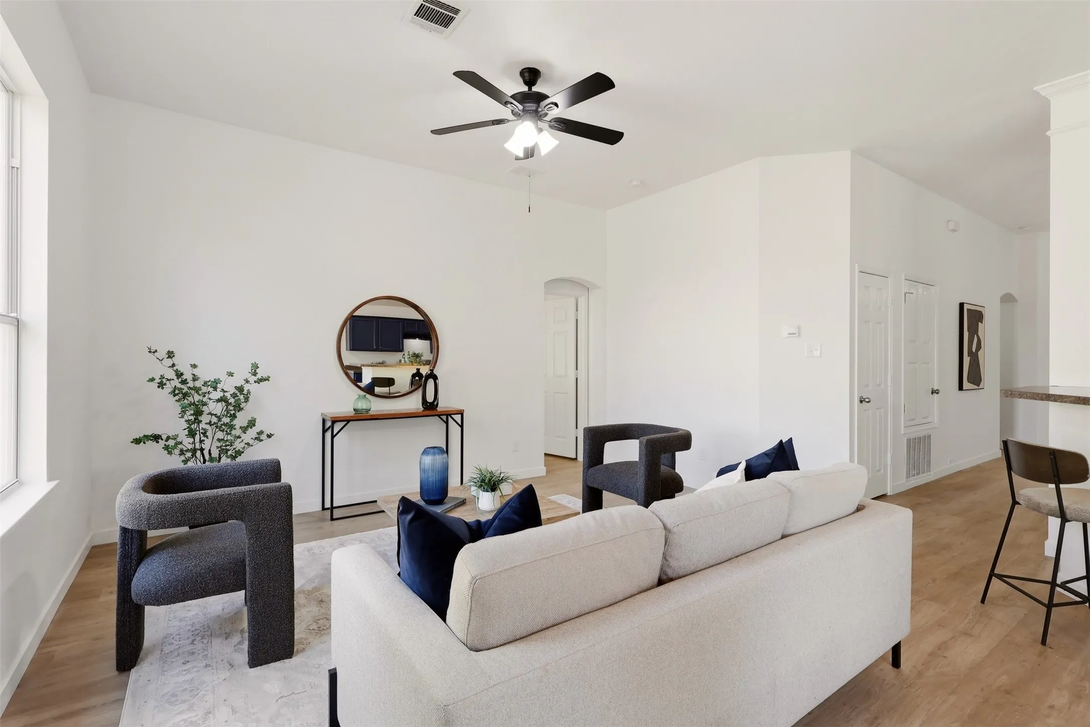 Single Family Residence For Sale in Tarrant County , 13905 Walnut Canyon Court, Fort Worth, Texas 76262, 3 Bedroom, 2 Bathroom, 2 Garage spaces, 1,546 Sqft, built in 2006, mls#21378419, Real Estate Agent in Fort Worth, Homes For Sale in Tarrant county, Homes For Sale in Fort Worth, Realtor in Fort Worth Texas, Real Estate Brokerage Independent Realty Texas, Luminita Cordes Realtor