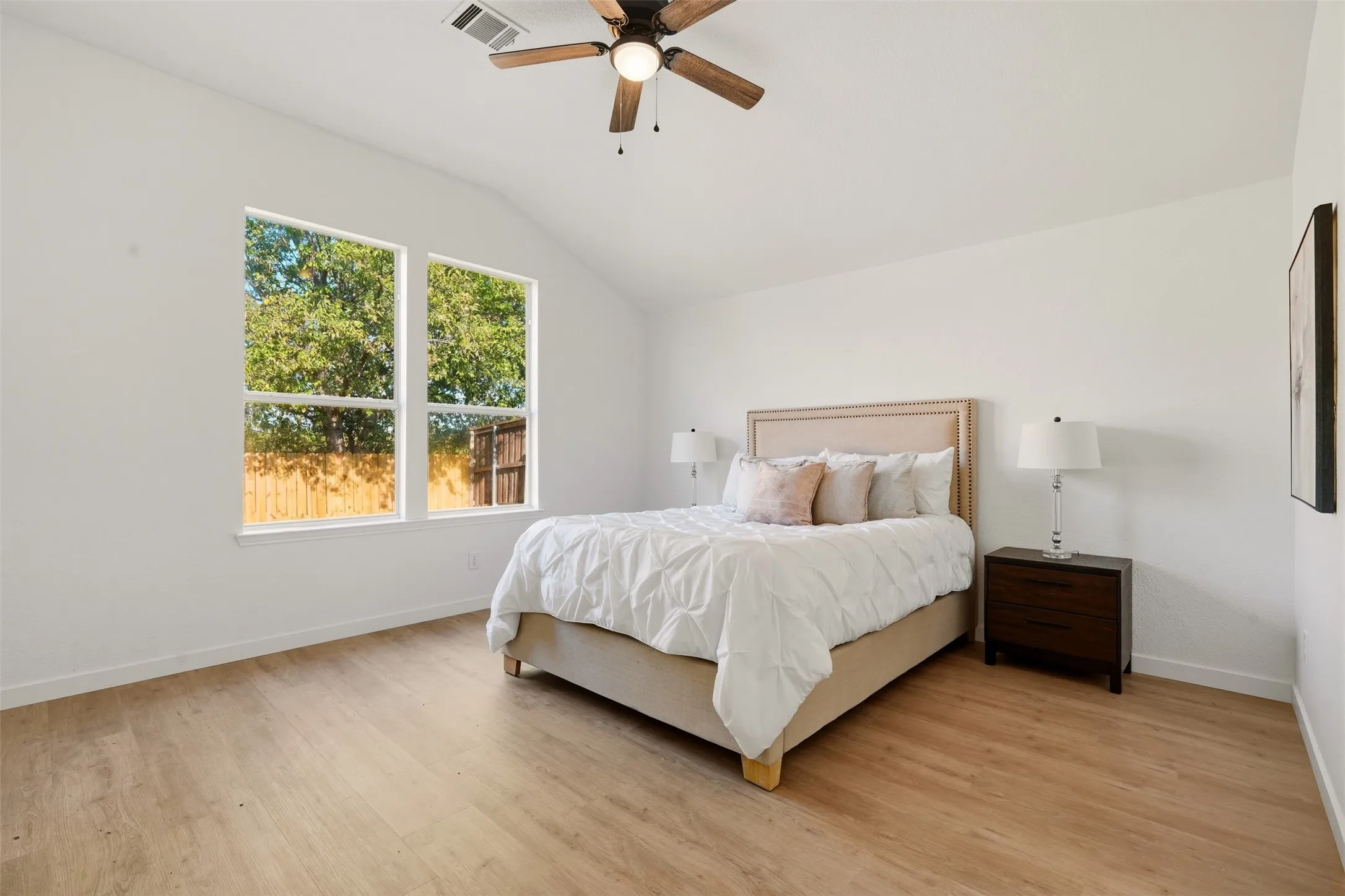 Single Family Residence For Sale in Tarrant County , 13905 Walnut Canyon Court, Fort Worth, Texas 76262, 3 Bedroom, 2 Bathroom, 2 Garage spaces, 1,546 Sqft, built in 2006, mls#21378419, Real Estate Agent in Fort Worth, Homes For Sale in Tarrant county, Homes For Sale in Fort Worth, Realtor in Fort Worth Texas, Real Estate Brokerage Independent Realty Texas, Luminita Cordes Realtor