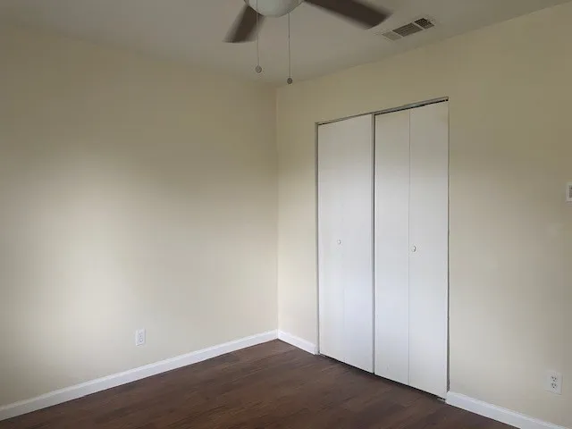 Single Family Residence For Rent in Denton County , 2014 Victoria Road, Carrollton, Texas 75007, 3 Bedroom, 2 Bathroom, 1 Garage spaces, 1,277 Sqft, built in 1974, mls#21378458, Real Estate Agent in Carrollton, Homes For Rent in Denton county, Homes For Rent in Carrollton, Realtor in Carrollton Texas, Real Estate Brokerage Independent Realty Texas, Luminita Cordes Realtor