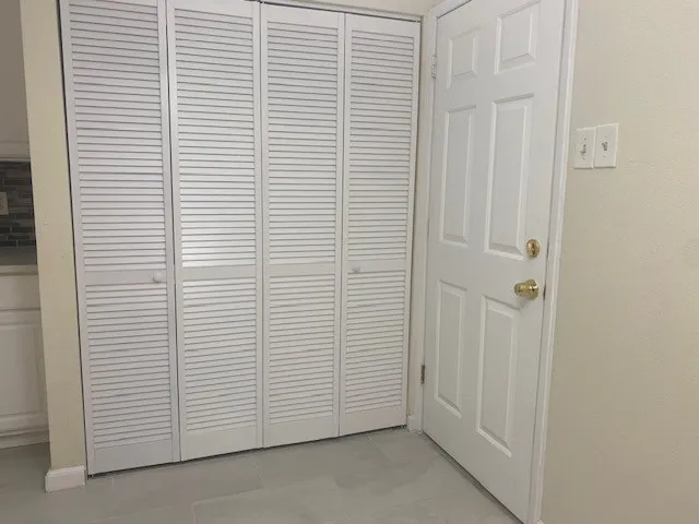 Single Family Residence For Rent in Denton County , 2014 Victoria Road, Carrollton, Texas 75007, 3 Bedroom, 2 Bathroom, 1 Garage spaces, 1,277 Sqft, built in 1974, mls#21378458, Real Estate Agent in Carrollton, Homes For Rent in Denton county, Homes For Rent in Carrollton, Realtor in Carrollton Texas, Real Estate Brokerage Independent Realty Texas, Luminita Cordes Realtor
