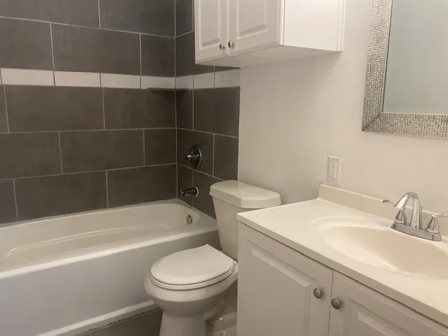 Single Family Residence For Rent in Denton County , 2014 Victoria Road, Carrollton, Texas 75007, 3 Bedroom, 2 Bathroom, 1 Garage spaces, 1,277 Sqft, built in 1974, mls#21378458, Real Estate Agent in Carrollton, Homes For Rent in Denton county, Homes For Rent in Carrollton, Realtor in Carrollton Texas, Real Estate Brokerage Independent Realty Texas, Luminita Cordes Realtor