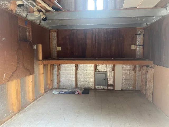 Single Family Residence For Rent in Denton County , 2014 Victoria Road, Carrollton, Texas 75007, 3 Bedroom, 2 Bathroom, 1 Garage spaces, 1,277 Sqft, built in 1974, mls#21378458, Real Estate Agent in Carrollton, Homes For Rent in Denton county, Homes For Rent in Carrollton, Realtor in Carrollton Texas, Real Estate Brokerage Independent Realty Texas, Luminita Cordes Realtor