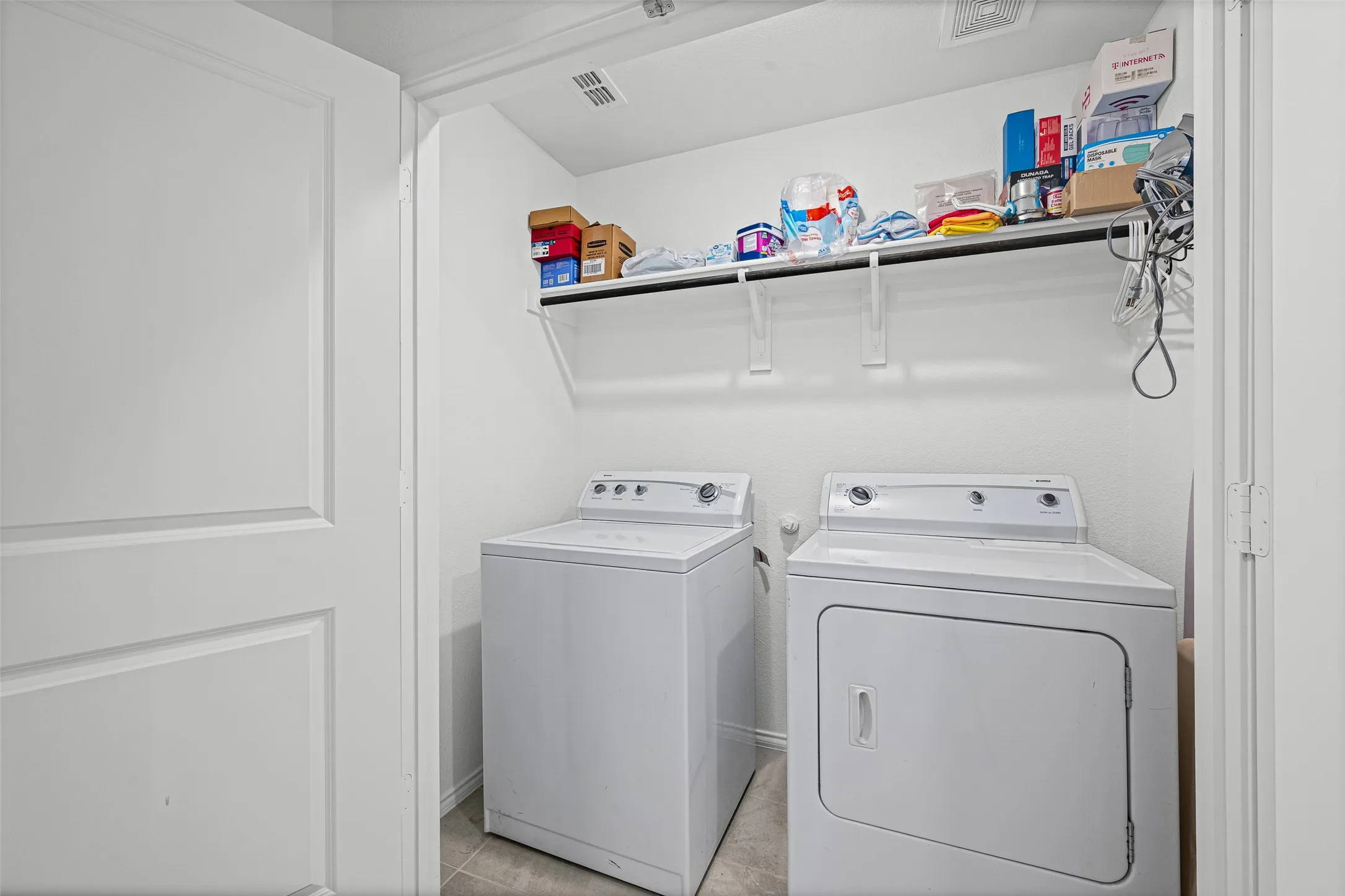 Single Family Residence For Sale in Tarrant County , 2824 Slatewood Drive, Fort Worth, Texas 76179, 3 Bedroom, 2 Bathroom, 2 Garage spaces, 1,440 Sqft, built in 2023, mls#21377447, Real Estate Agent in Fort Worth, Homes For Sale in Tarrant county, Homes For Sale in Fort Worth, Realtor in Fort Worth Texas, Real Estate Brokerage Independent Realty Texas, Luminita Cordes Realtor