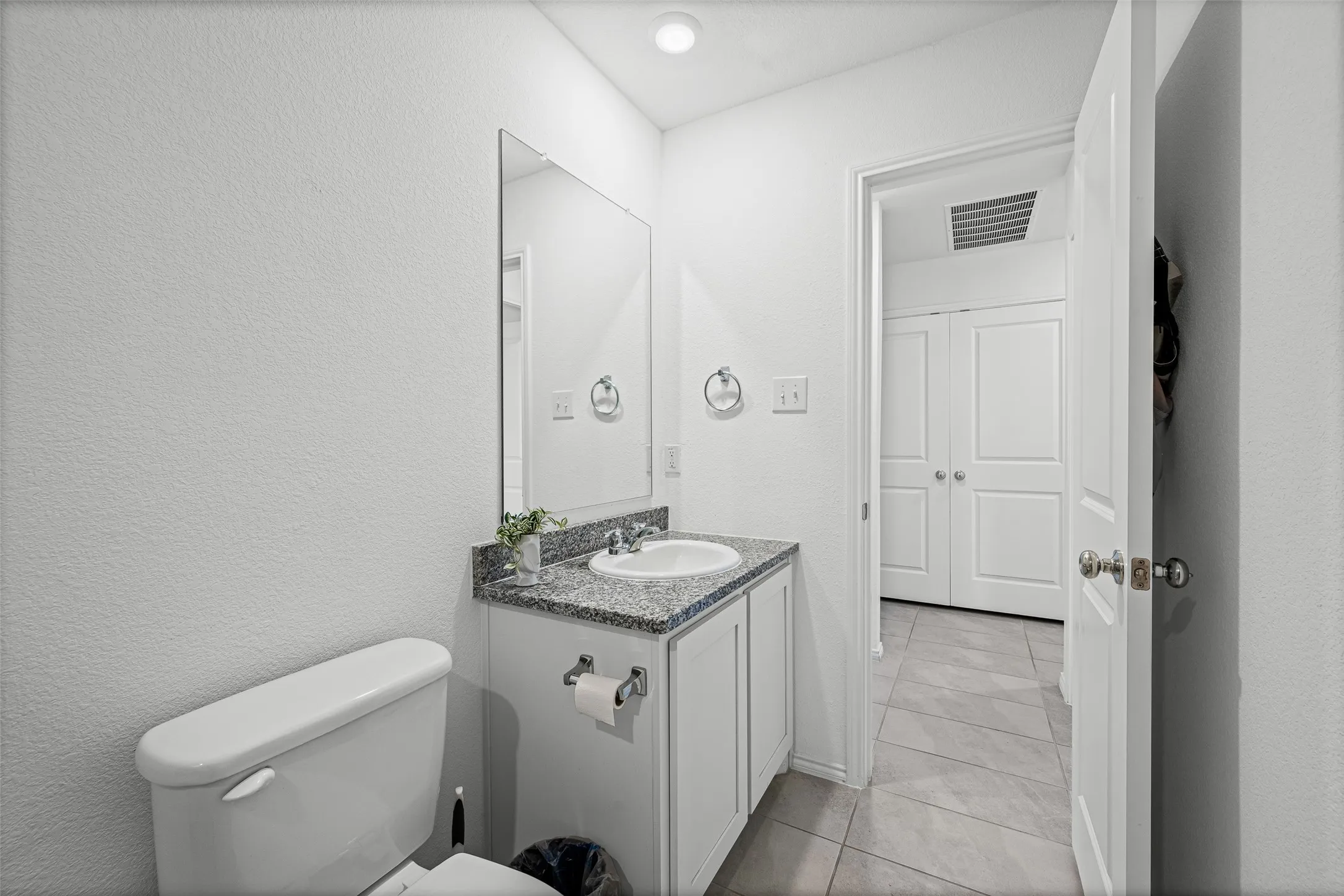 Single Family Residence For Sale in Tarrant County , 2824 Slatewood Drive, Fort Worth, Texas 76179, 3 Bedroom, 2 Bathroom, 2 Garage spaces, 1,440 Sqft, built in 2023, mls#21377447, Real Estate Agent in Fort Worth, Homes For Sale in Tarrant county, Homes For Sale in Fort Worth, Realtor in Fort Worth Texas, Real Estate Brokerage Independent Realty Texas, Luminita Cordes Realtor