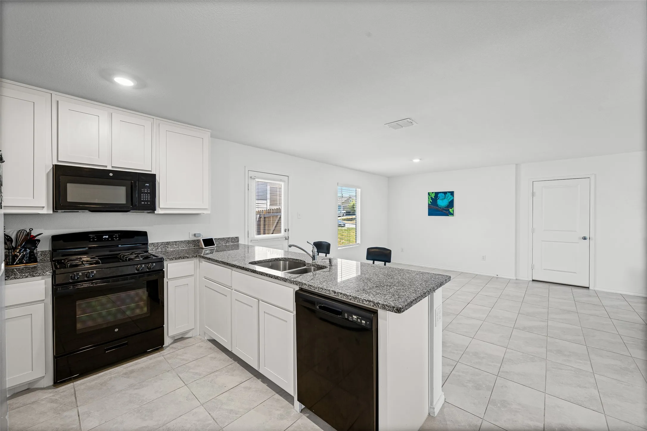 Single Family Residence For Sale in Tarrant County , 2824 Slatewood Drive, Fort Worth, Texas 76179, 3 Bedroom, 2 Bathroom, 2 Garage spaces, 1,440 Sqft, built in 2023, mls#21377447, Real Estate Agent in Fort Worth, Homes For Sale in Tarrant county, Homes For Sale in Fort Worth, Realtor in Fort Worth Texas, Real Estate Brokerage Independent Realty Texas, Luminita Cordes Realtor