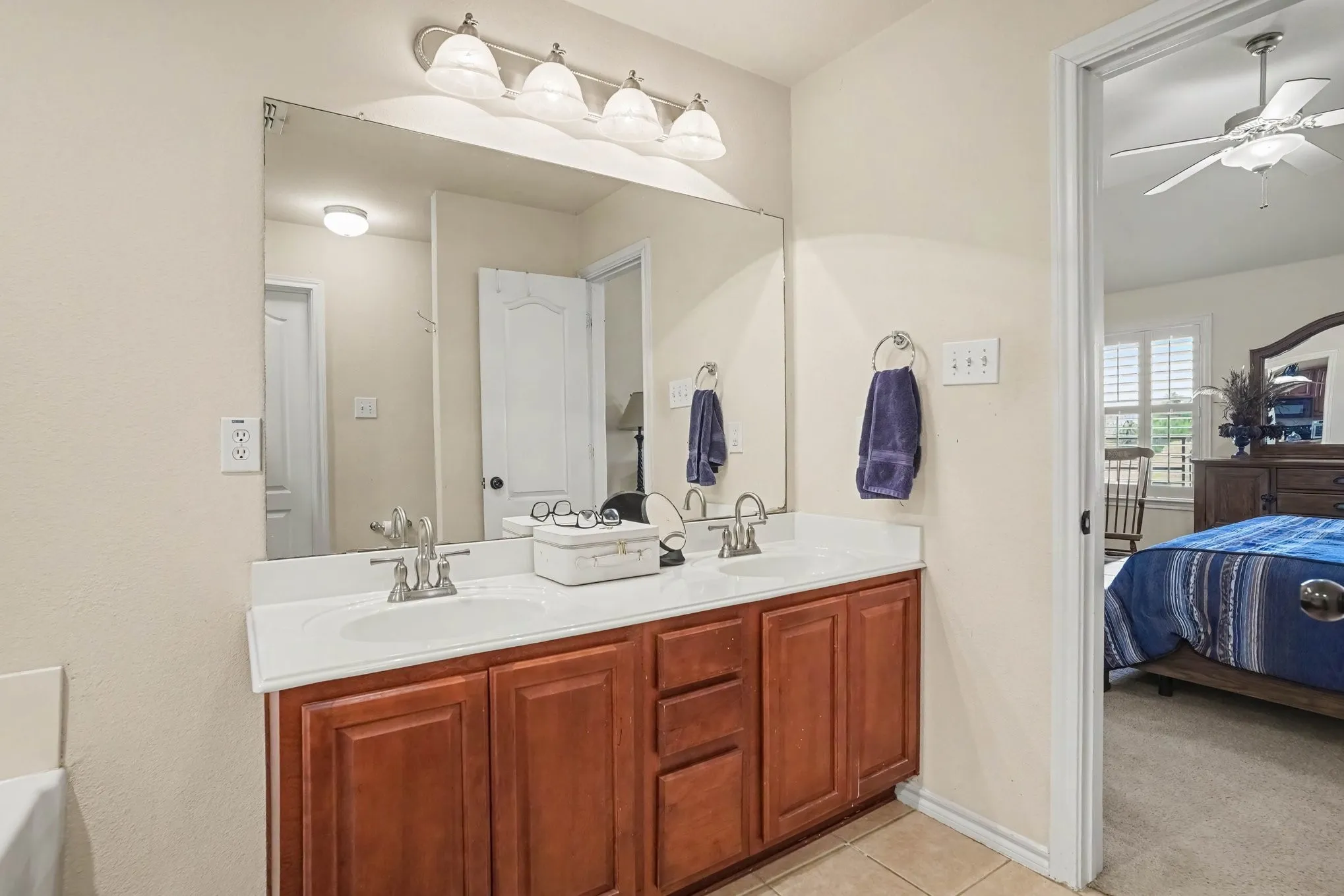 Single Family Residence For Sale in Denton County , 103 George Owens Road, Ponder, Texas 76259, 3 Bedroom, 2 Bathroom, 2 Garage spaces, 1,865 Sqft, built in 2006, mls#21371182, Real Estate Agent in Ponder, Homes For Sale in Denton county, Homes For Sale in Ponder, Realtor in Ponder Texas, Real Estate Brokerage Independent Realty Texas, Luminita Cordes Realtor