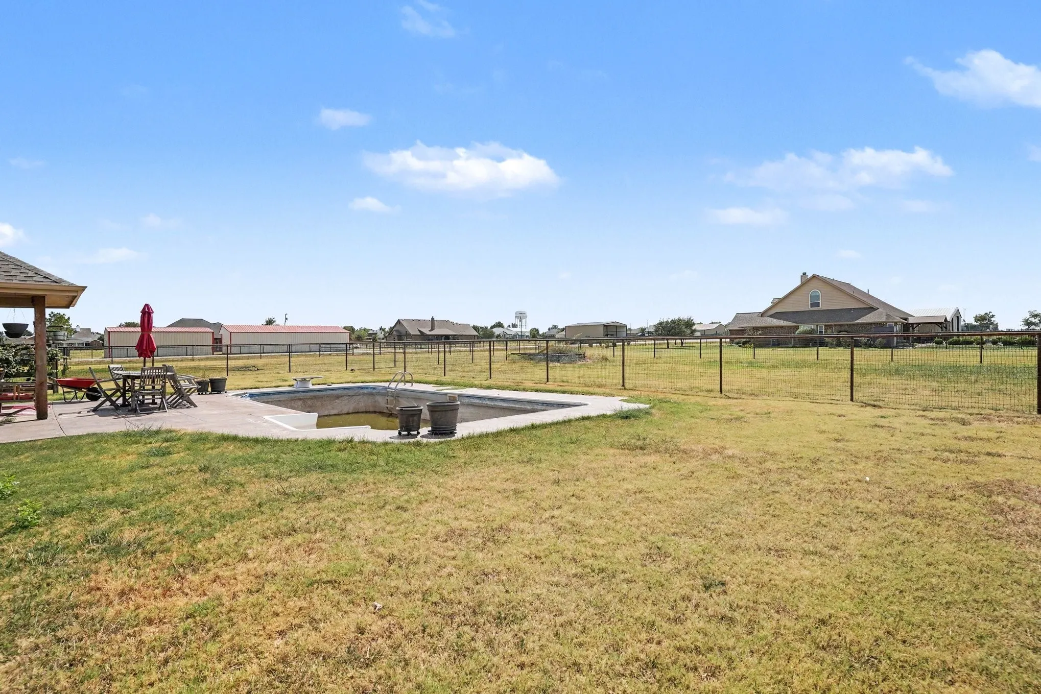 Single Family Residence For Sale in Denton County , 103 George Owens Road, Ponder, Texas 76259, 3 Bedroom, 2 Bathroom, 2 Garage spaces, 1,865 Sqft, built in 2006, mls#21371182, Real Estate Agent in Ponder, Homes For Sale in Denton county, Homes For Sale in Ponder, Realtor in Ponder Texas, Real Estate Brokerage Independent Realty Texas, Luminita Cordes Realtor